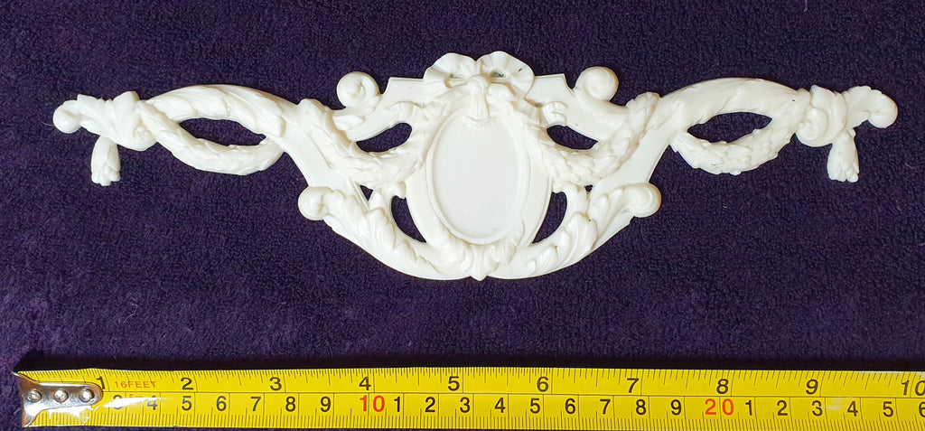 DECORATIVE MOULDING WALL OR FURNITURE DECORATION (No15)