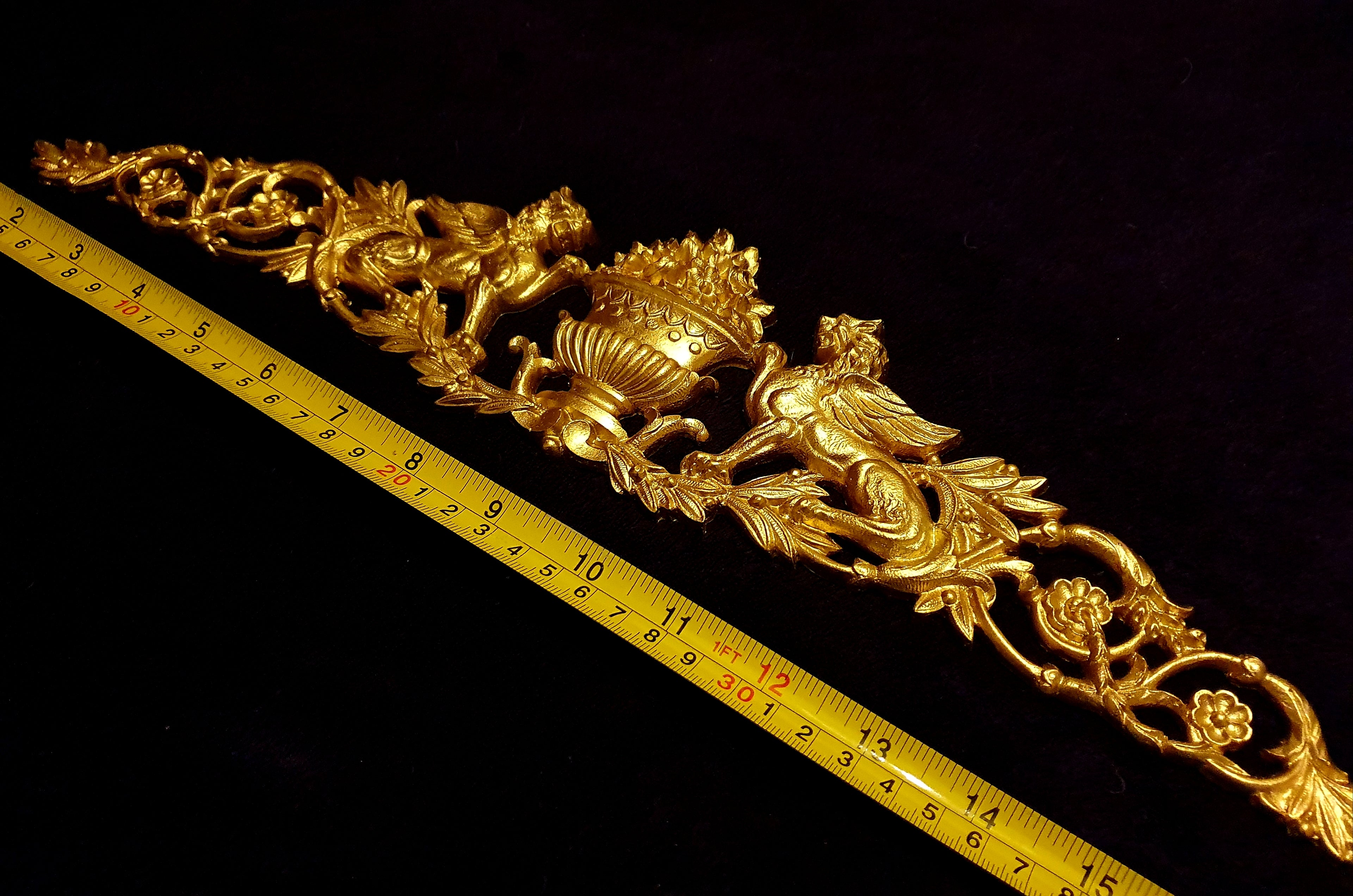 LARGE EMPIRE ONLAY GRIFFIN WALL APPLIQUE MOULDING (No45)