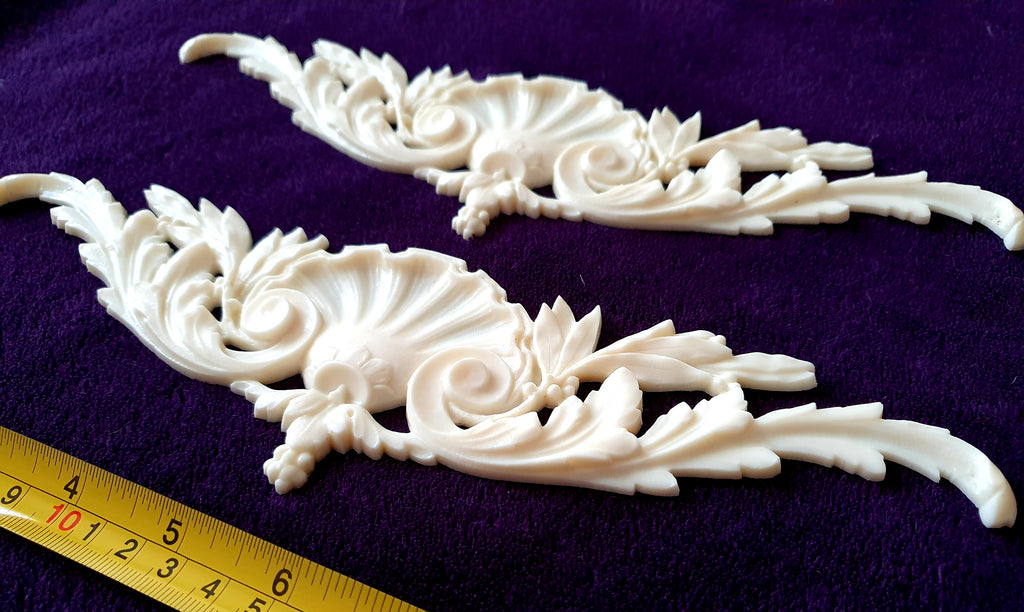 PAIR DECORATIVE MOULDING ANTIQUE ORNATE WALL OR FURNITURE DECORATION (No10)