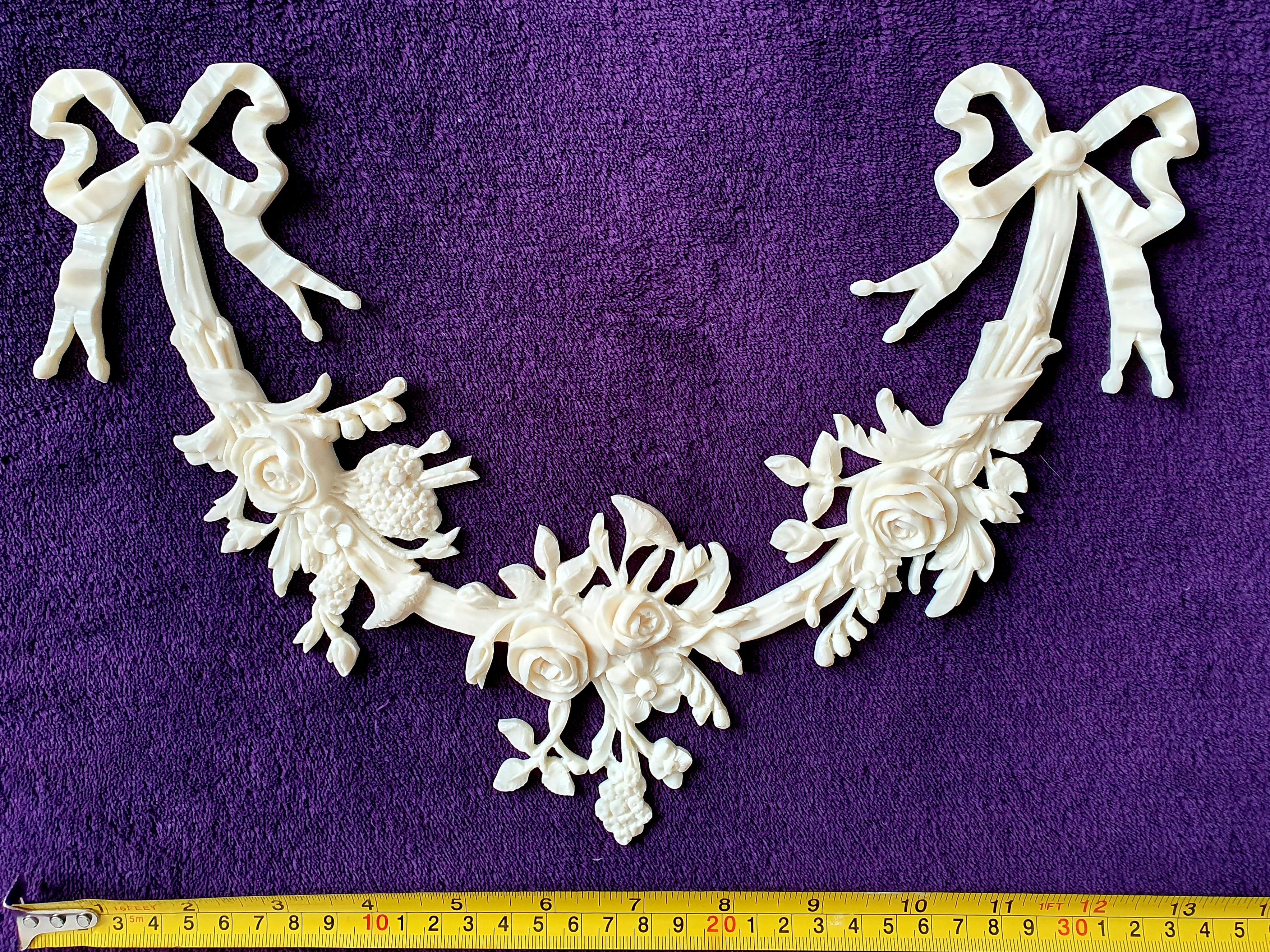 DECORATIVE MOULDING WALL DECORATION RIBBON FLORAL SWAG (No33)