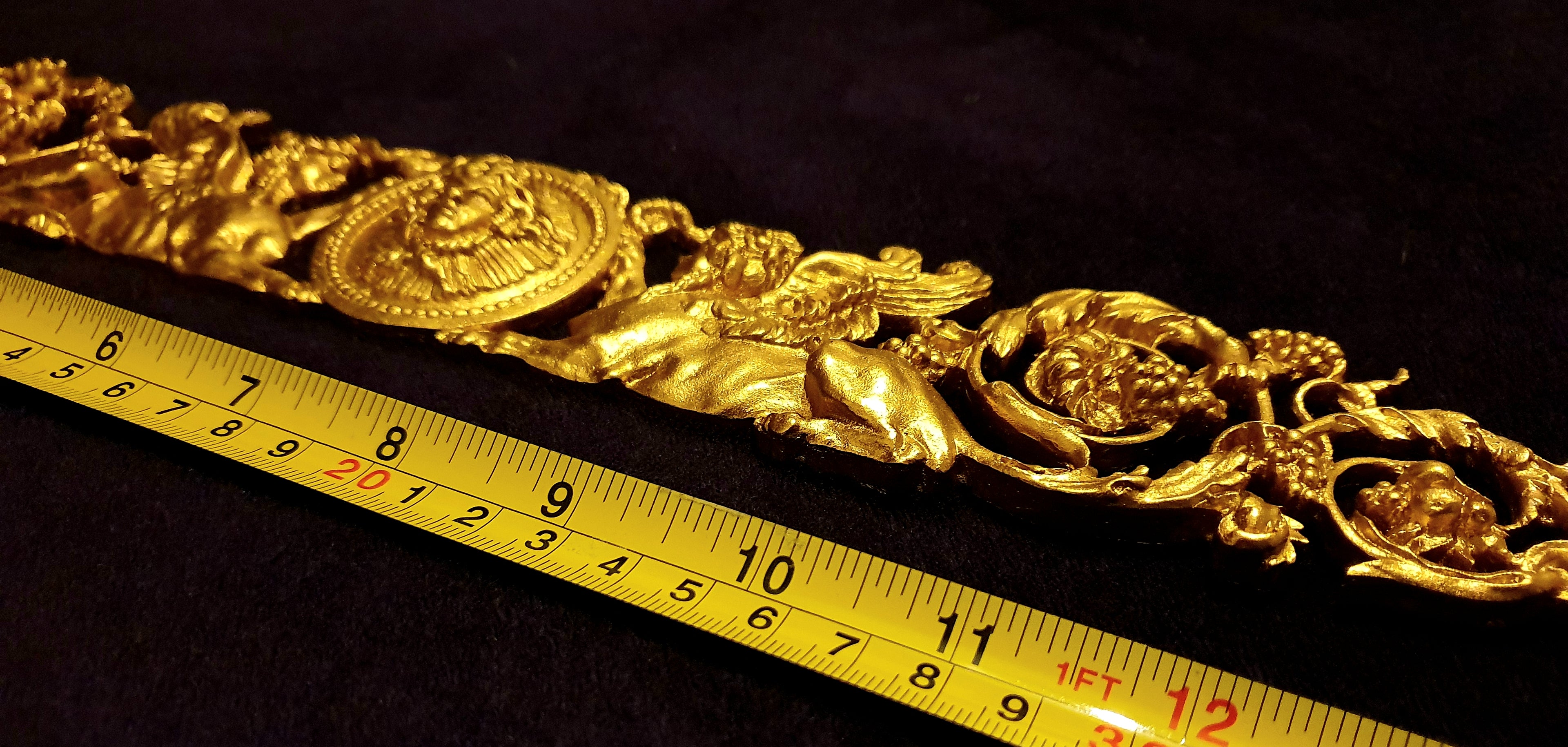 LARGE EMPIRE SPHINX GRIFFIN WALL MOULDING DECORATION (No8)