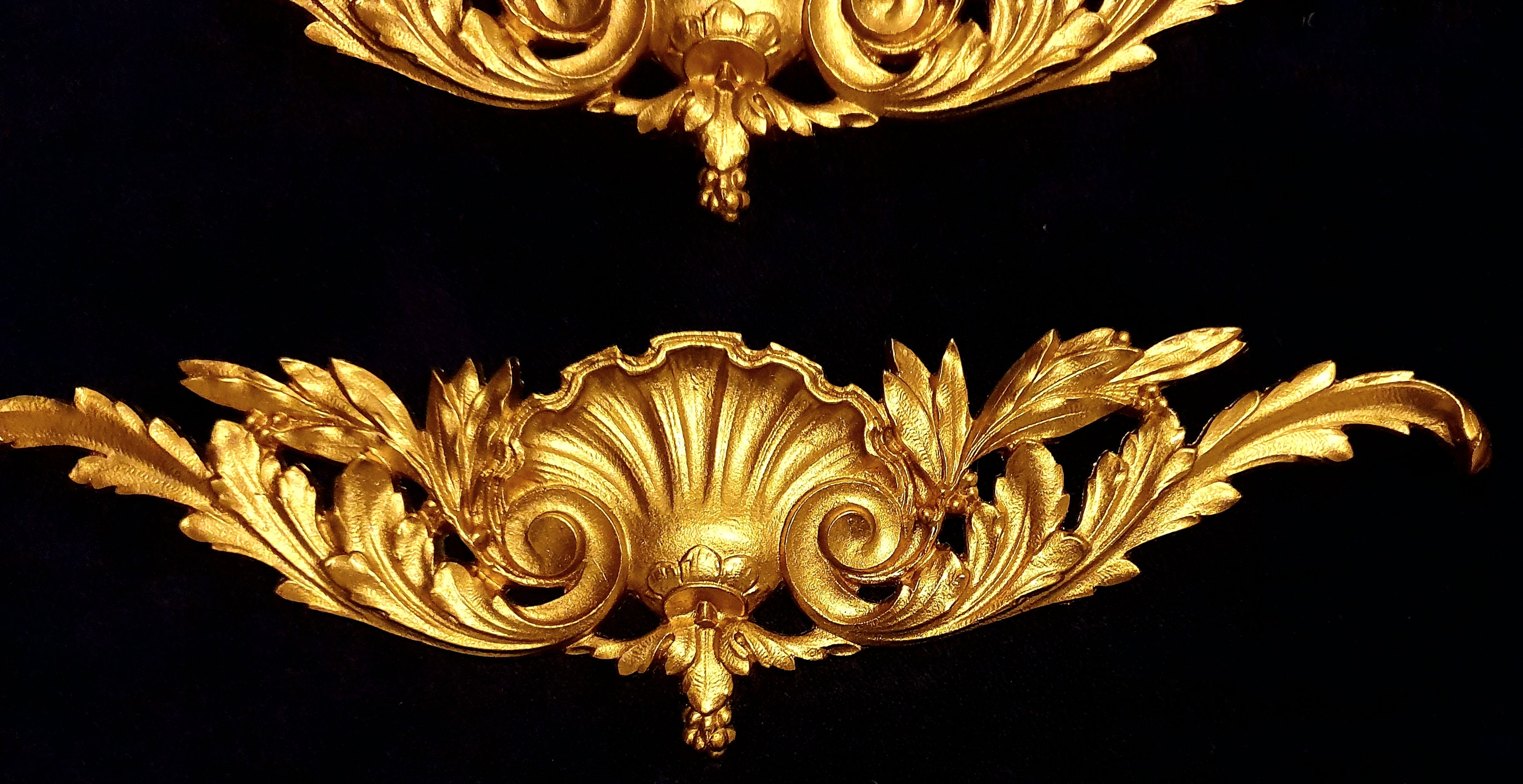 PAIR DECORATIVE MOULDING ANTIQUE ORNATE WALL OR FURNITURE DECORATION (No10)