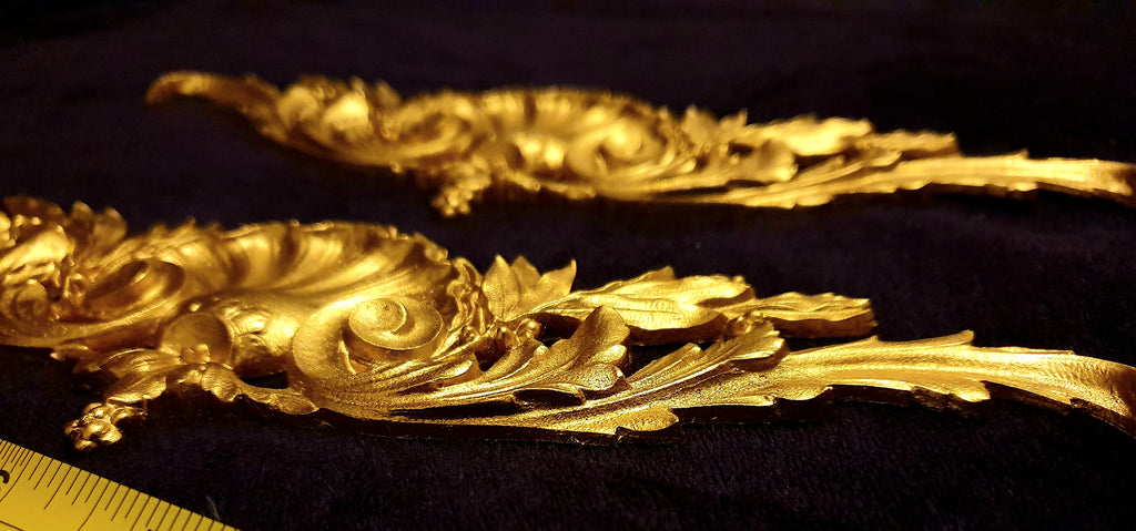 PAIR DECORATIVE MOULDING ANTIQUE ORNATE WALL OR FURNITURE DECORATION (No10)
