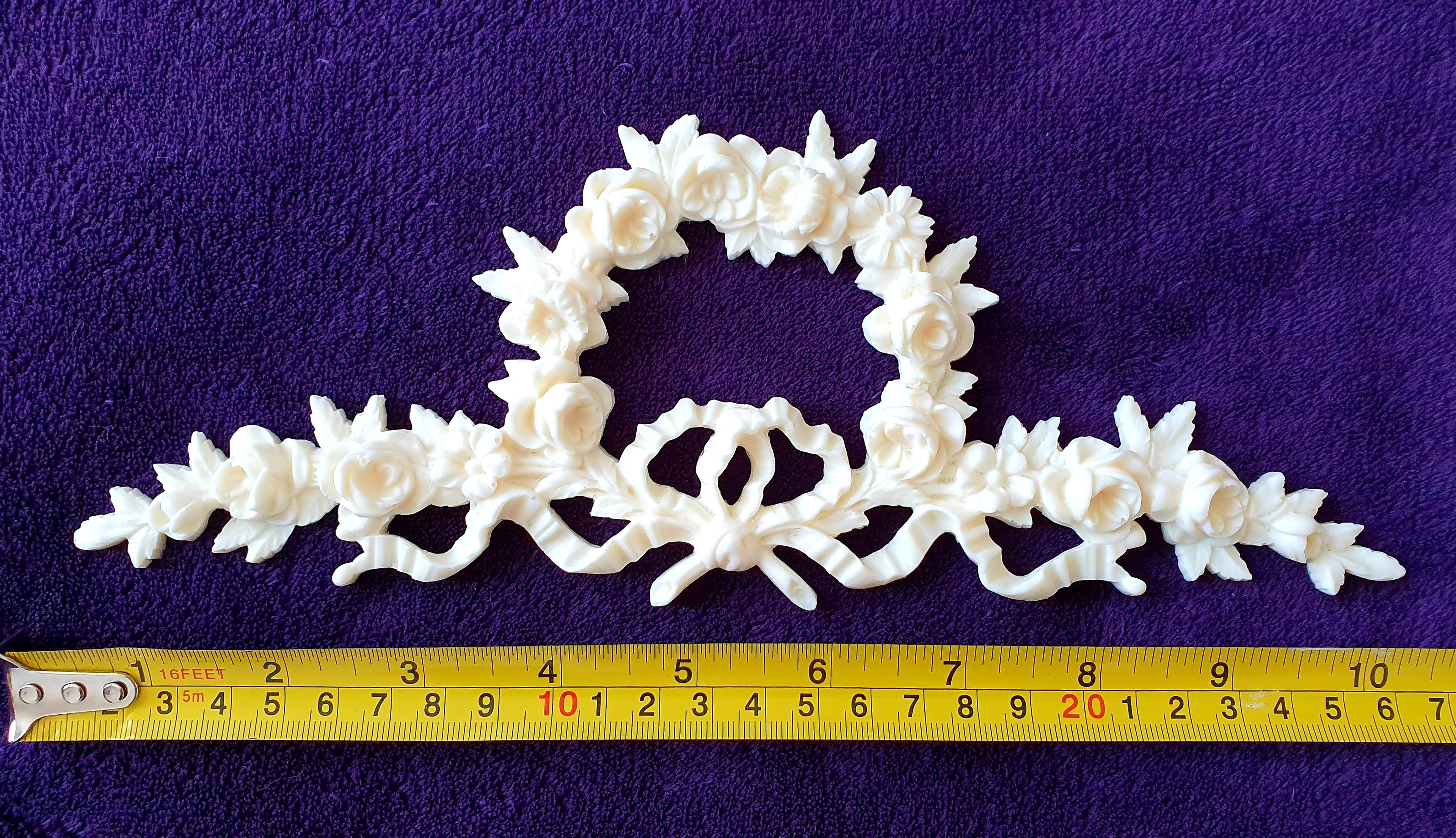 DECORATIVE MOUNT FLORAL PLASTIC WALL MIRROR DECORATION (No43)