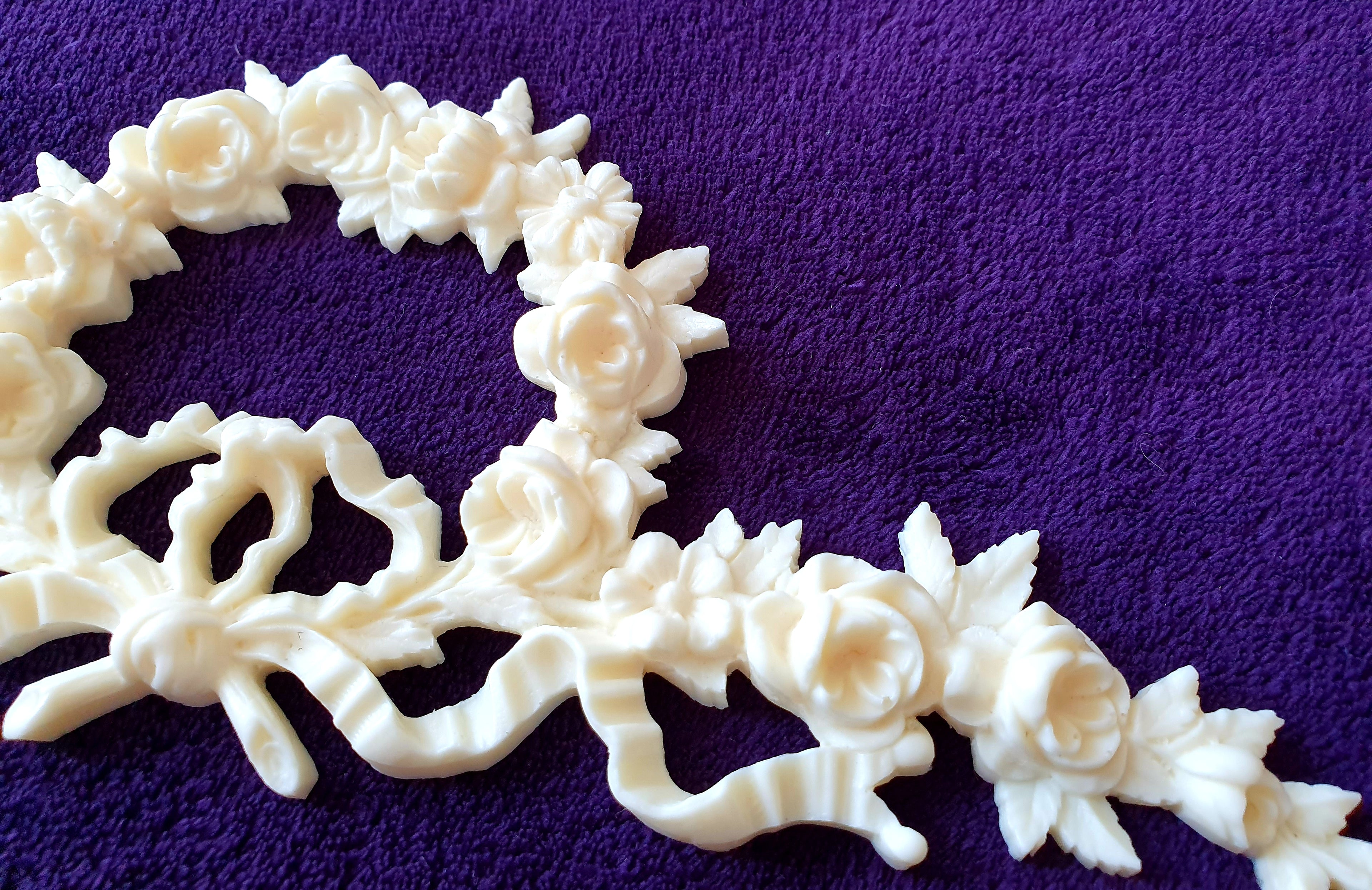 DECORATIVE MOUNT FLORAL PLASTIC WALL MIRROR DECORATION (No43)