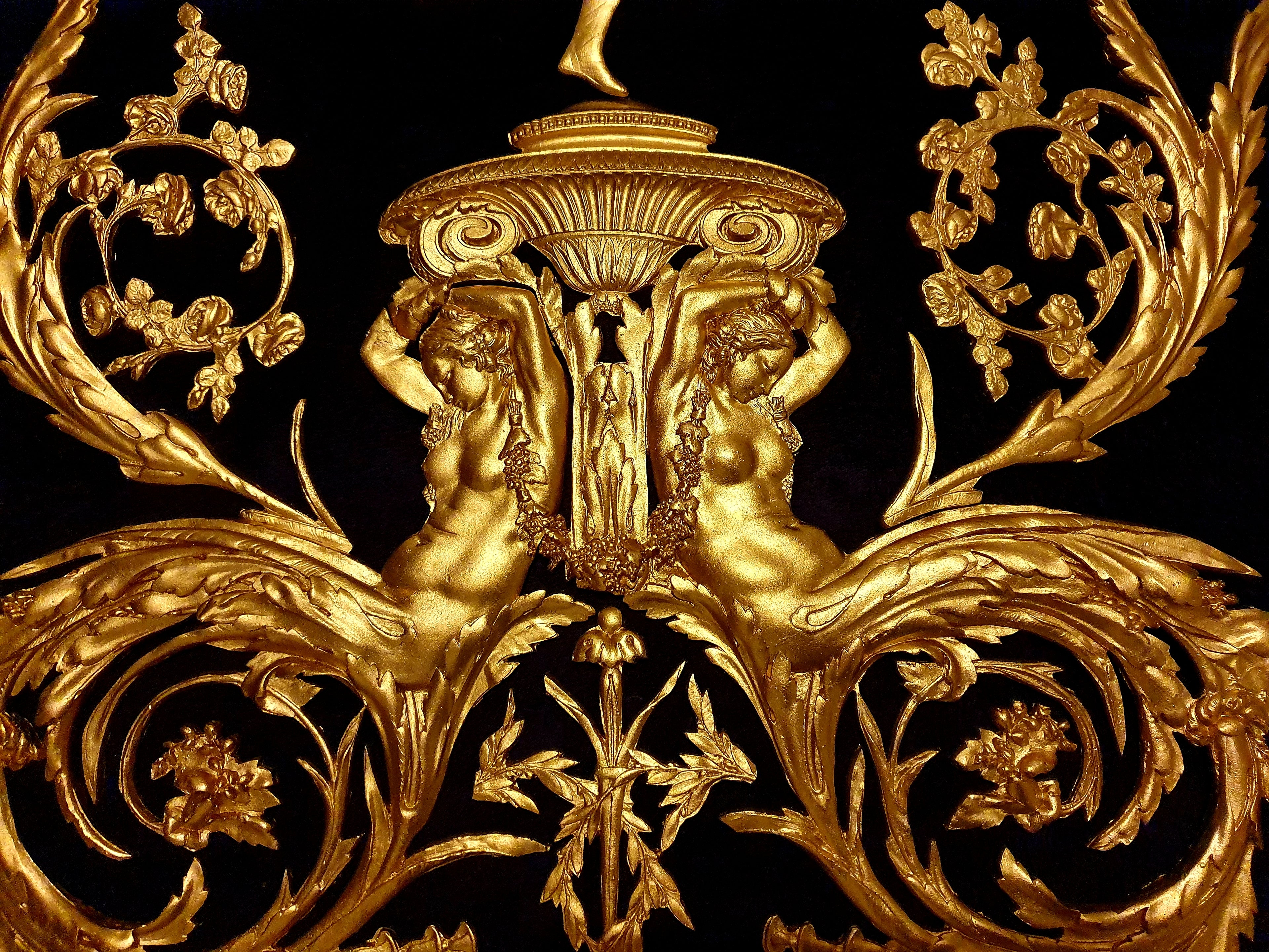 LARGE LOUIS XVI PLASTIC ORNATE WALL MIRROR MOULDING DECORATION (No22)
