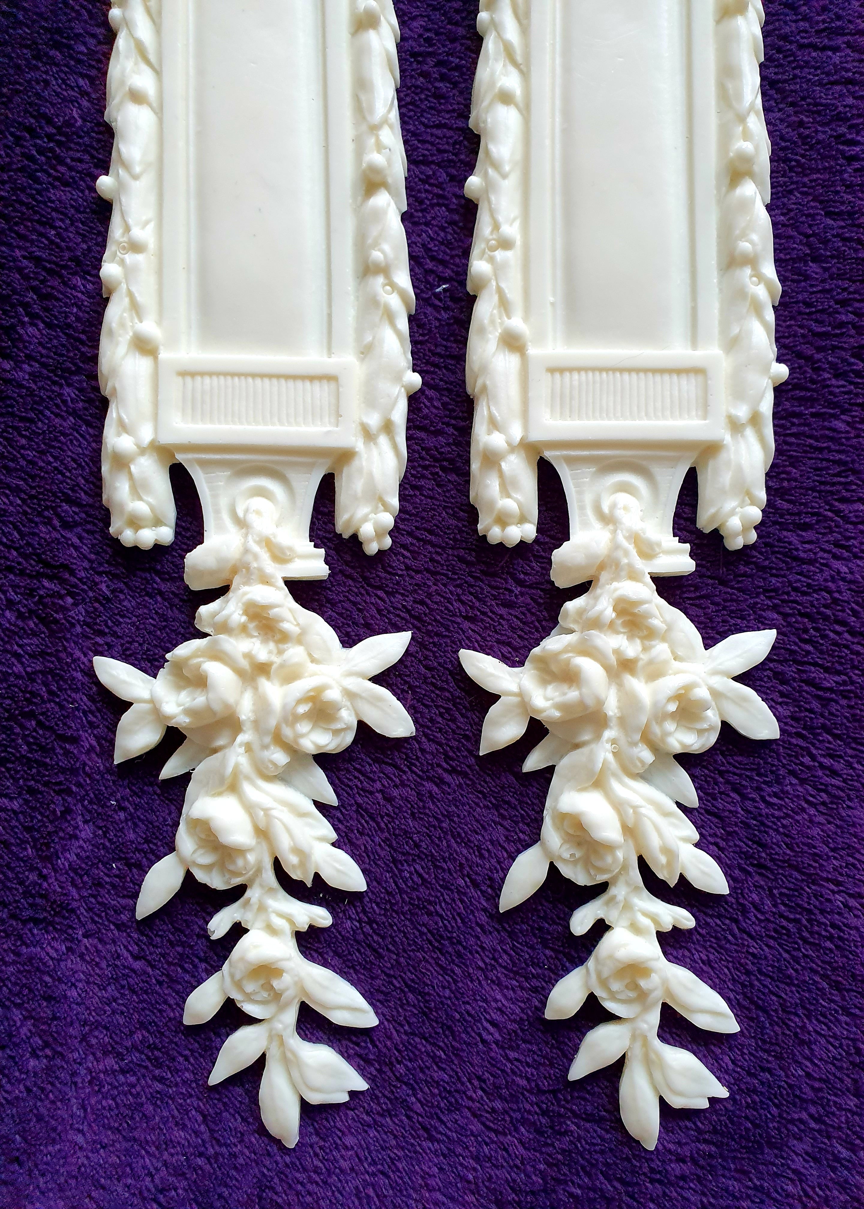 PAIR DECORATIVE MOULDING ANTIQUE STYLE WALL MIRROR DECORATION (No75)