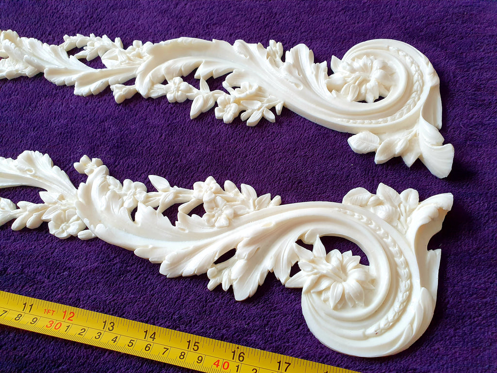 PAIR DECORATIVE MOULDING ANTIQUE ORNATE WALL OR FURNITURE DECORATION (No96)