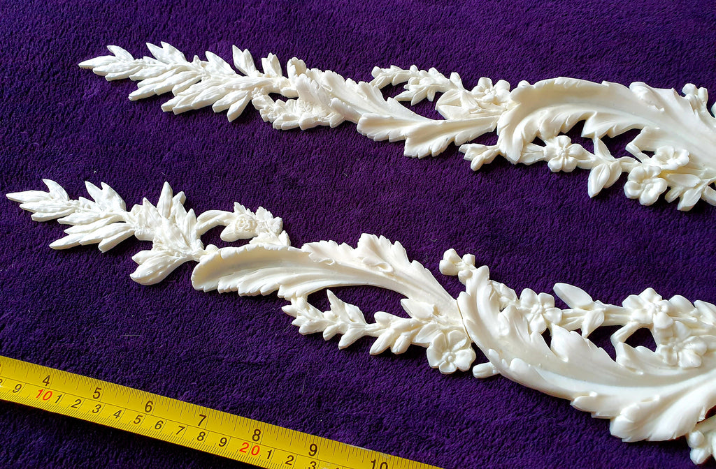 PAIR DECORATIVE MOULDING ANTIQUE ORNATE WALL OR FURNITURE DECORATION (No96)