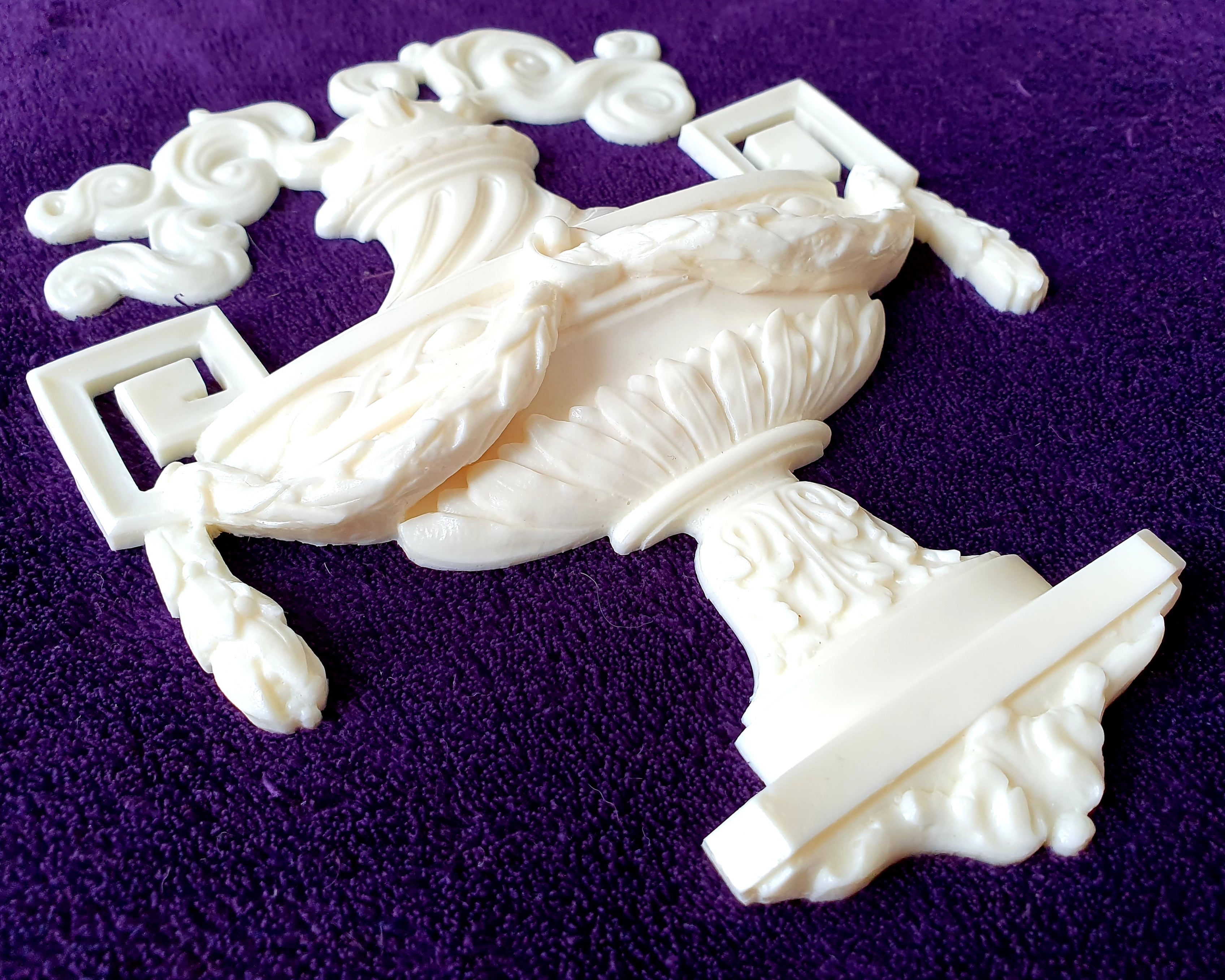 DECORATIVE EMPIRE STYLE LAMP MOULDING WALL DECORATION (No40)