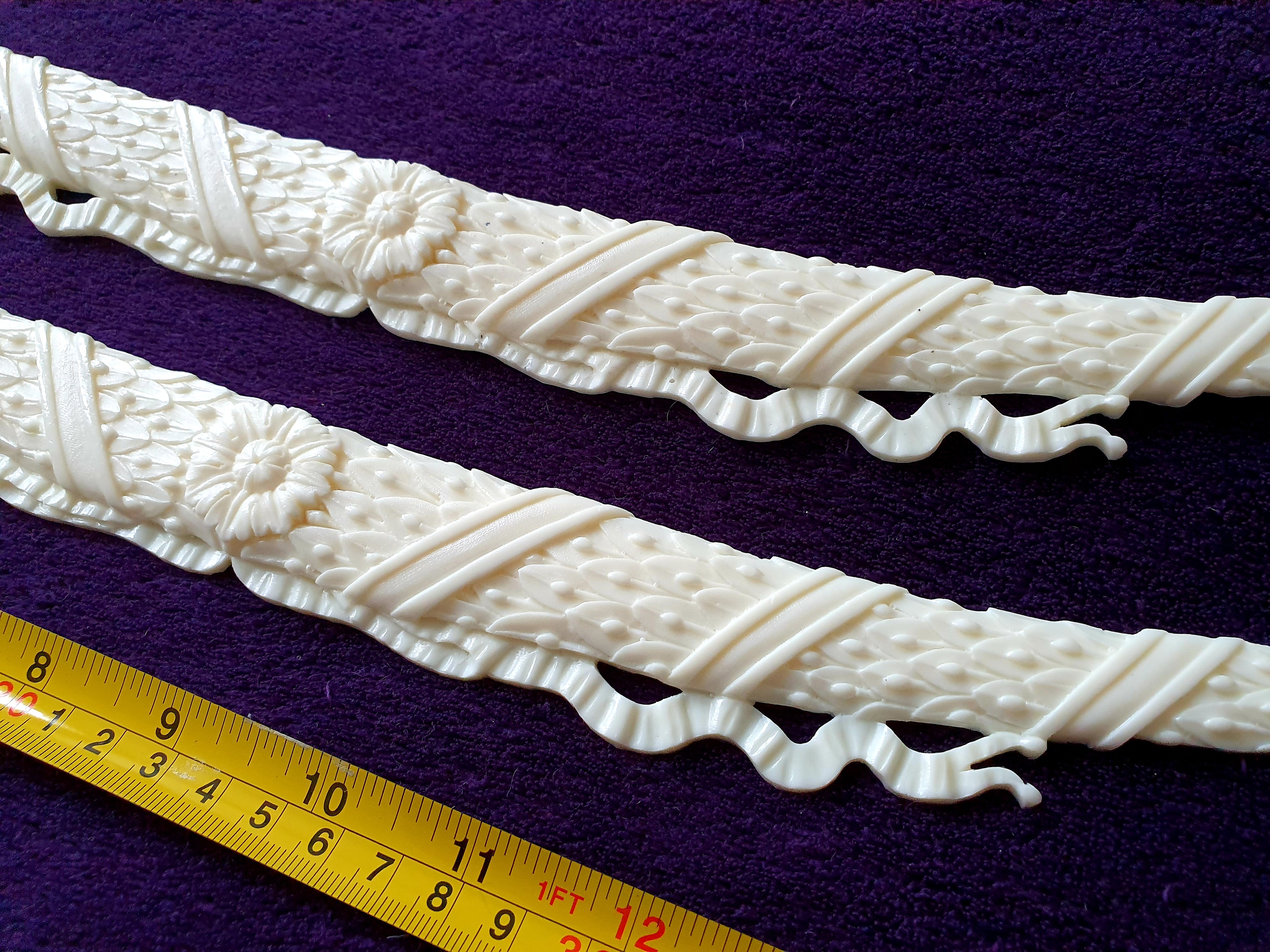 PAIR DECORATIVE MOULDING ANTIQUE STYLE WALL MIRROR DECORATION (No69)