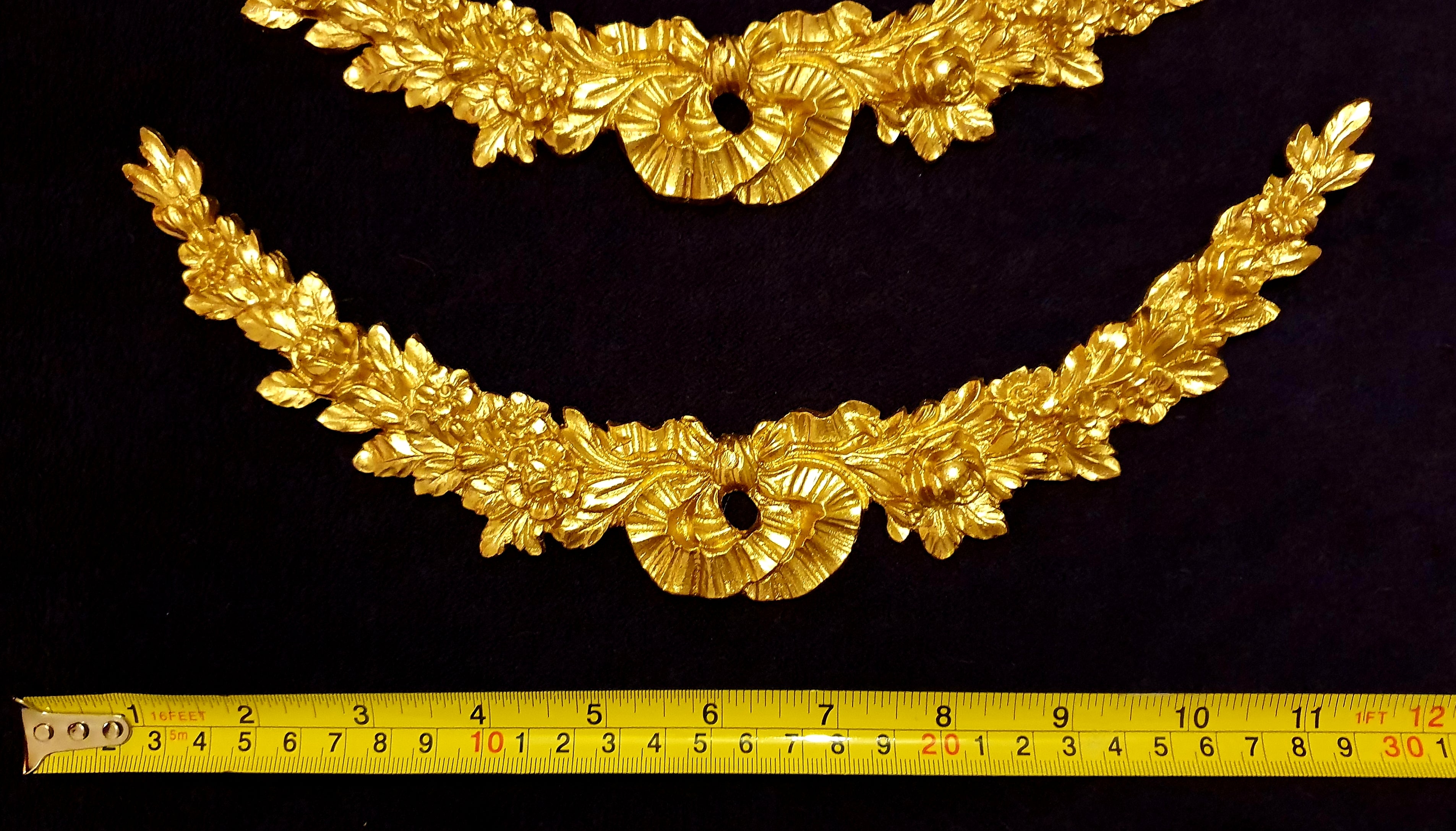 PAIR DECORATIVE FLORAL MOULDING WALL FURNITURE DECORATION (No13)