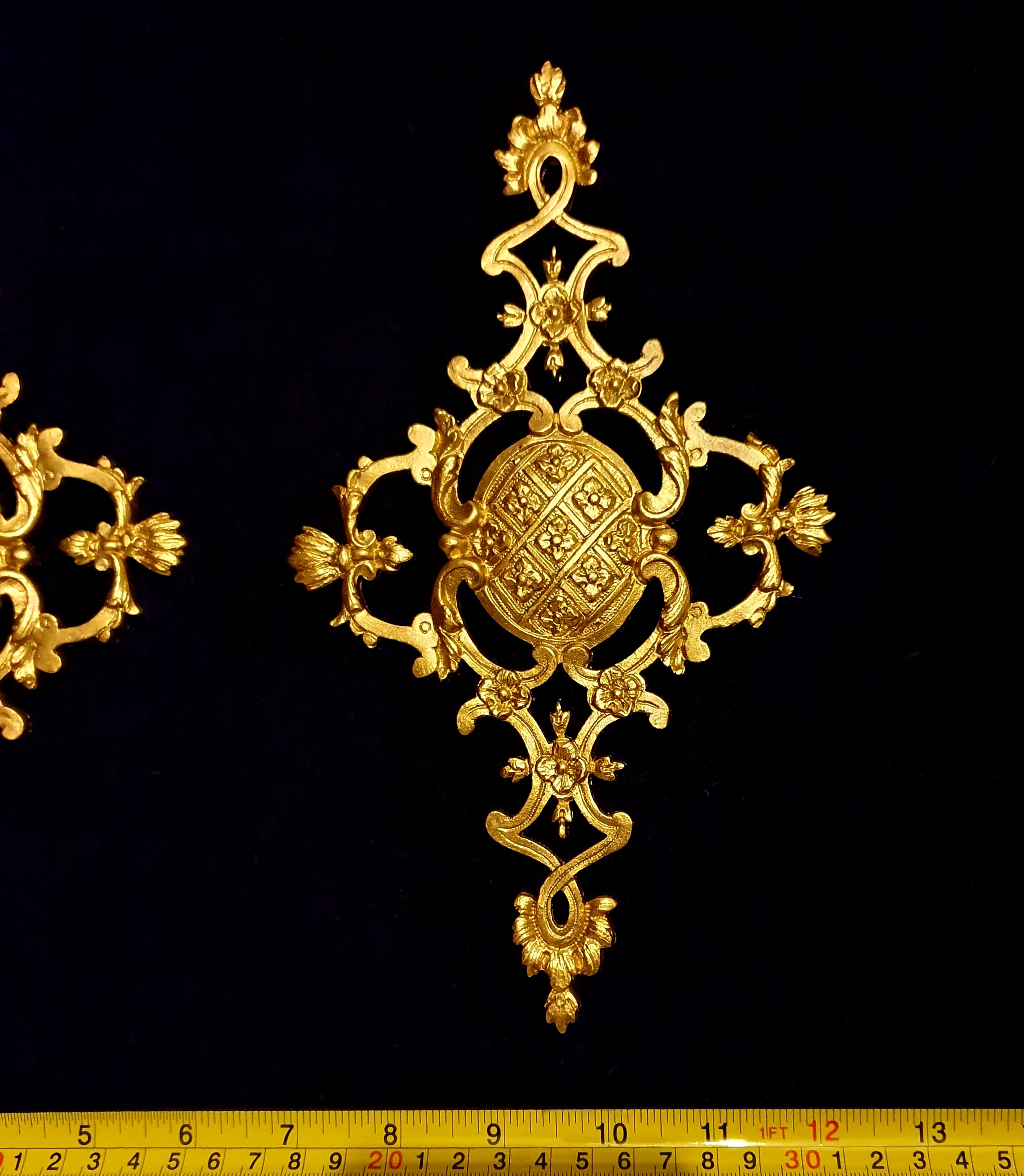 PAIR DECORATIVE MOULDING ONLAY LOUIS XVI DECORATION (No18)