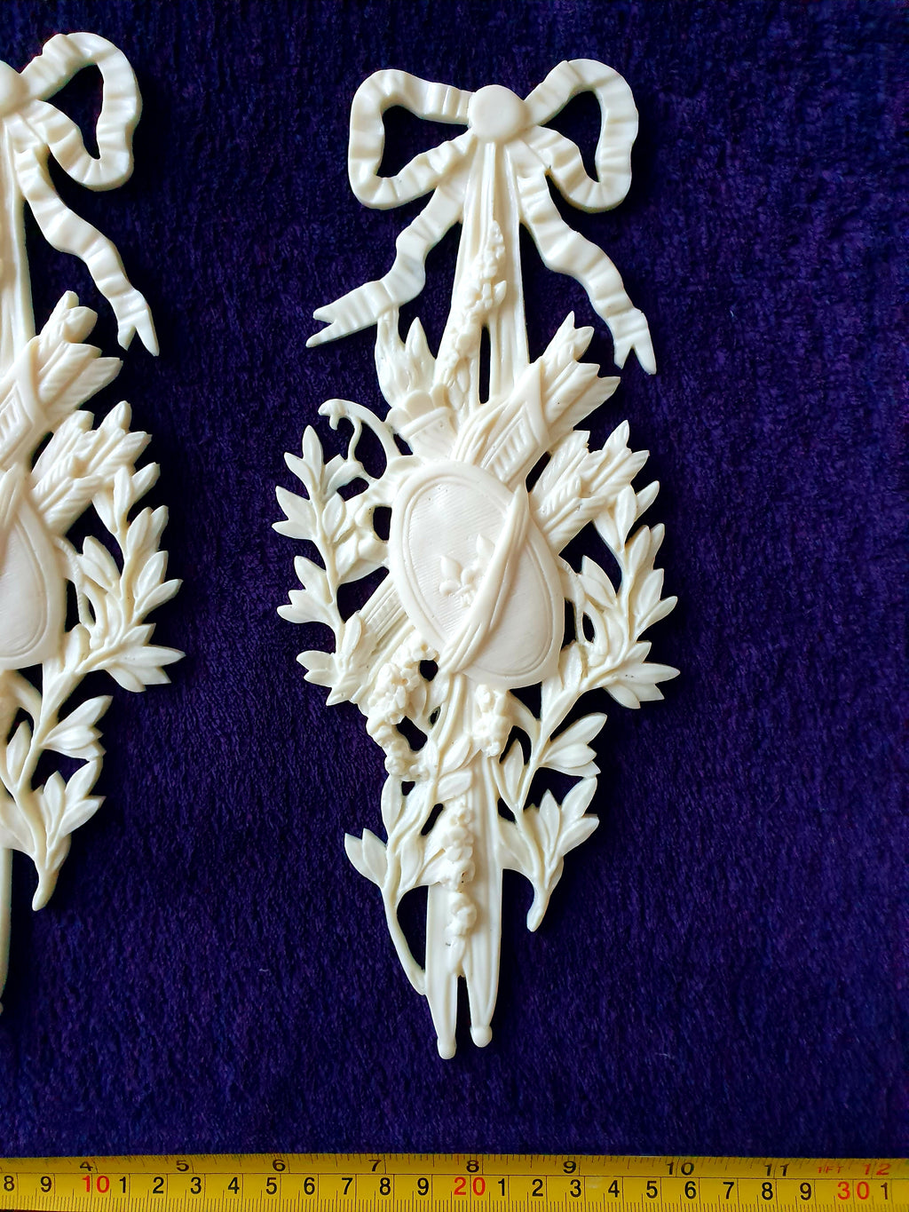 PAIR DECORATIVE MOULDING ONLAY LOUIS XVI DECORATION (No4)
