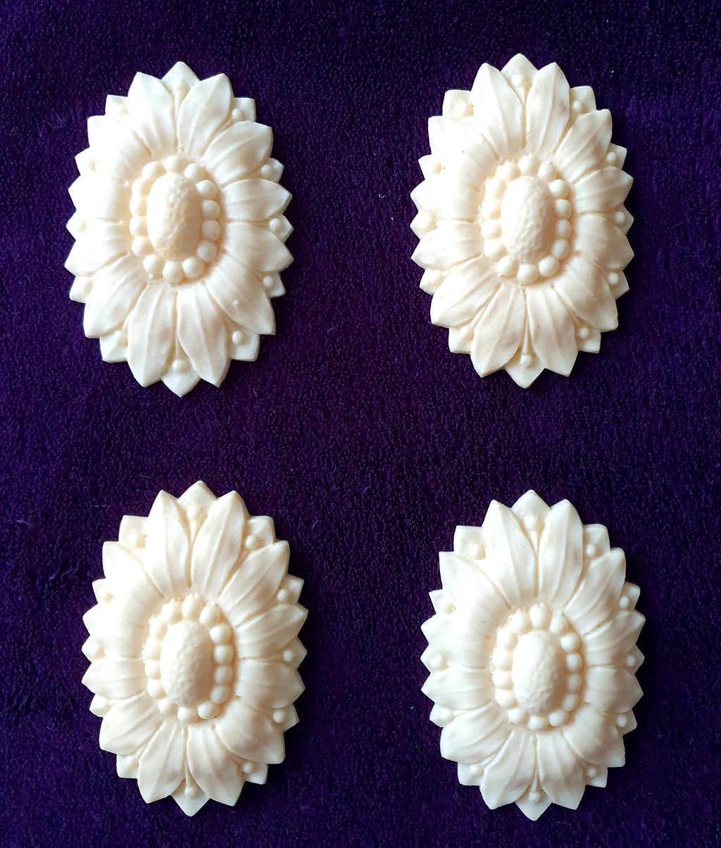 4 DECORATIVE MOULDINGS WALL MIRROR DECORATION (No56)