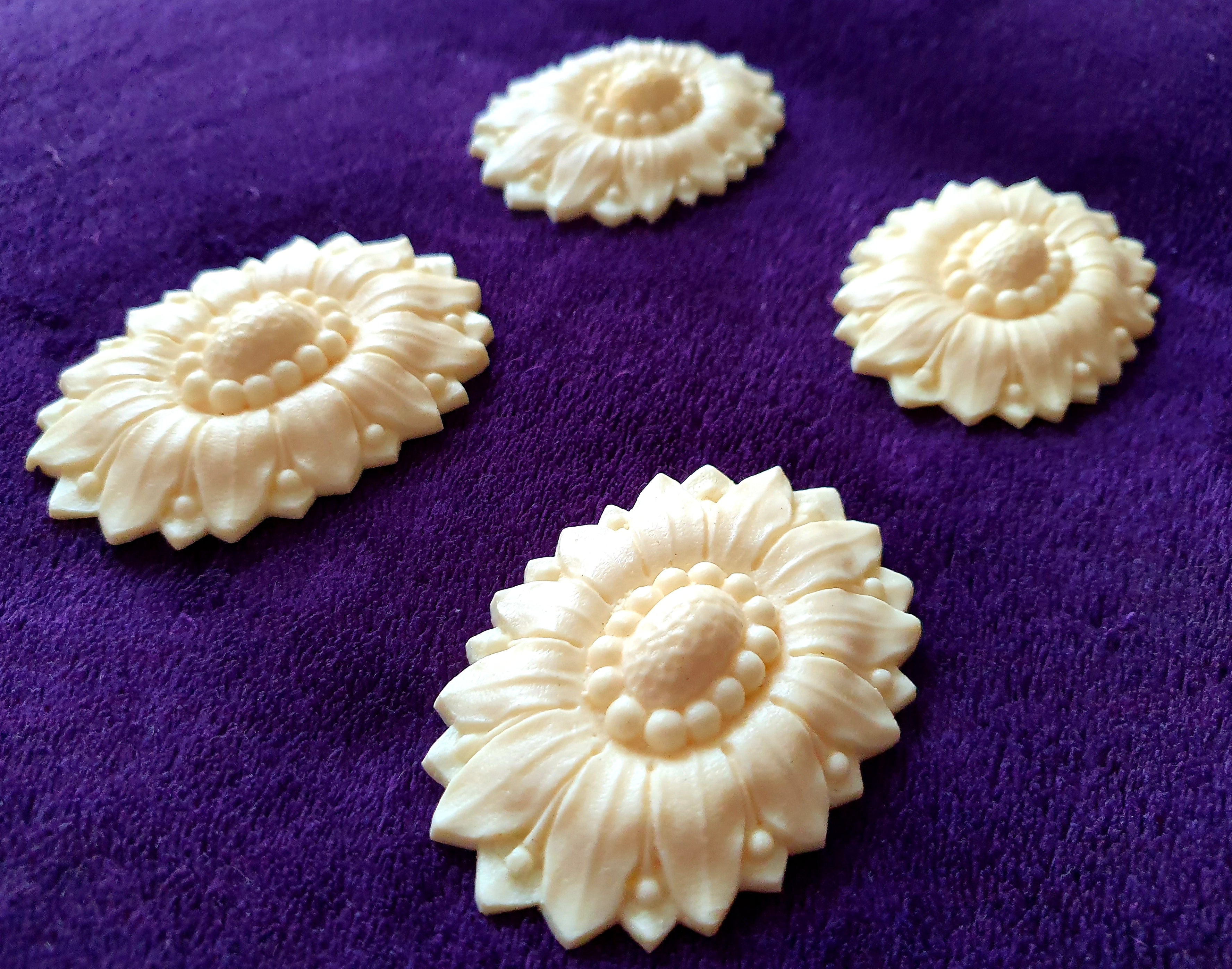 4 DECORATIVE MOULDINGS WALL MIRROR DECORATION (No56)