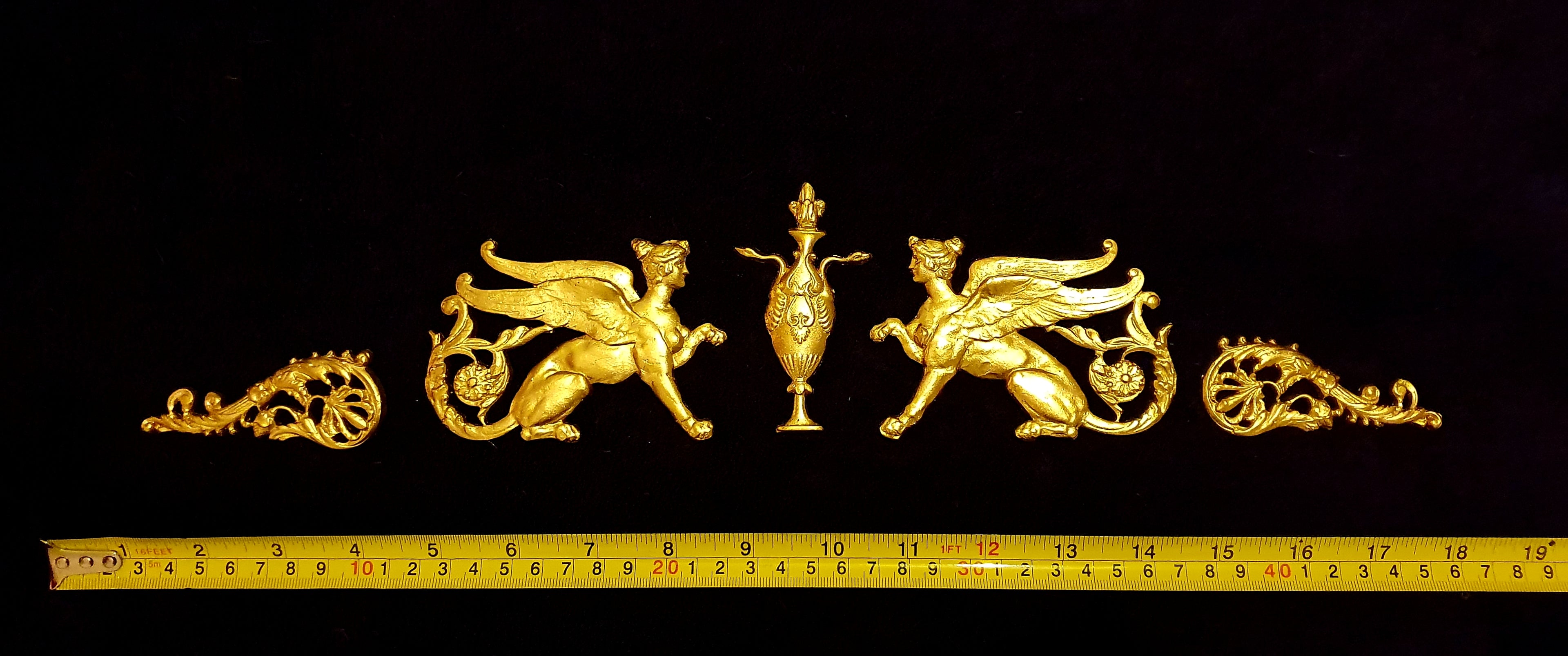 VICTORIAN EMPIRE SPHINX GRIFFIN ONLAY WALL MOULDING DECORATION (No20)
