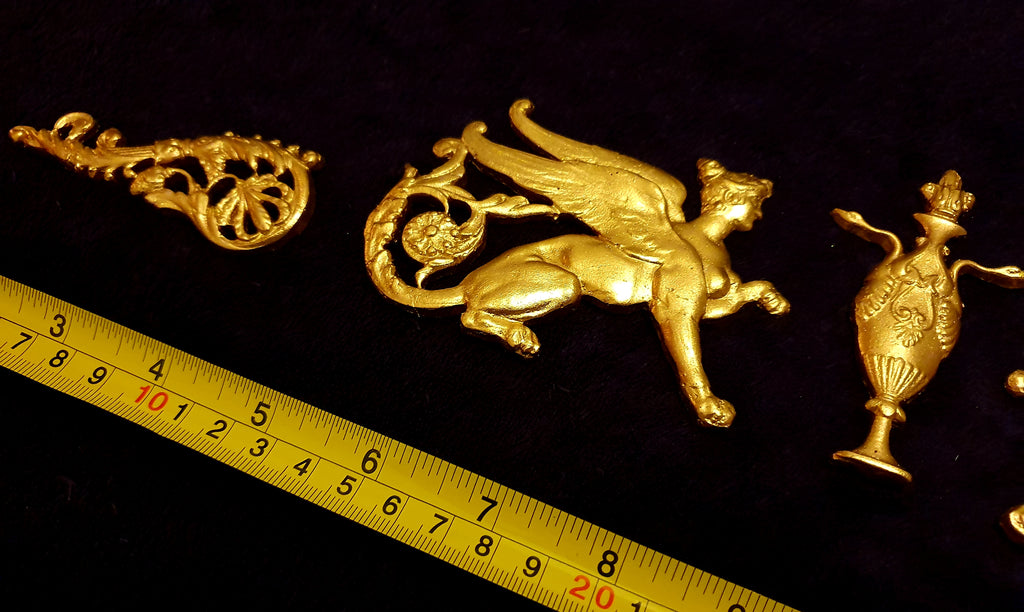 VICTORIAN EMPIRE SPHINX GRIFFIN ONLAY WALL MOULDING DECORATION (No20)
