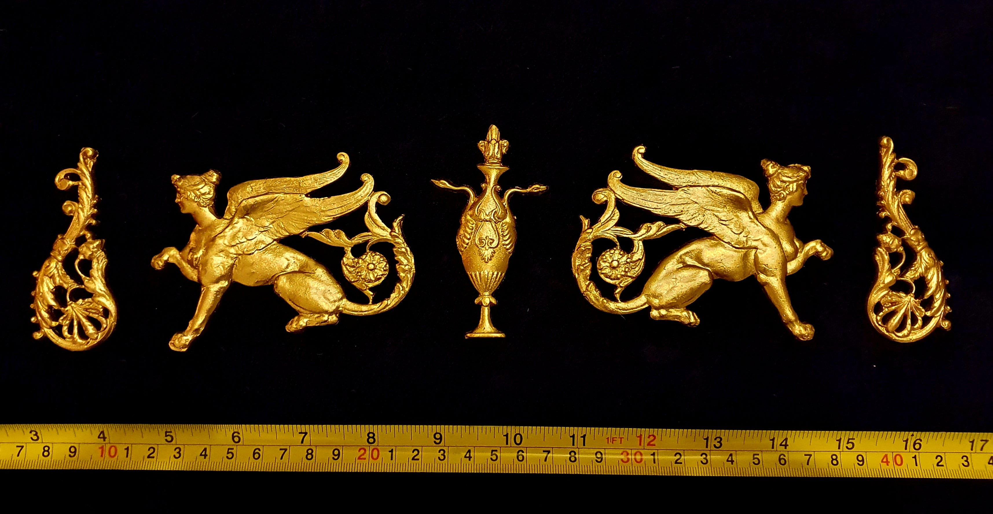 VICTORIAN EMPIRE SPHINX GRIFFIN ONLAY WALL MOULDING DECORATION (No20)