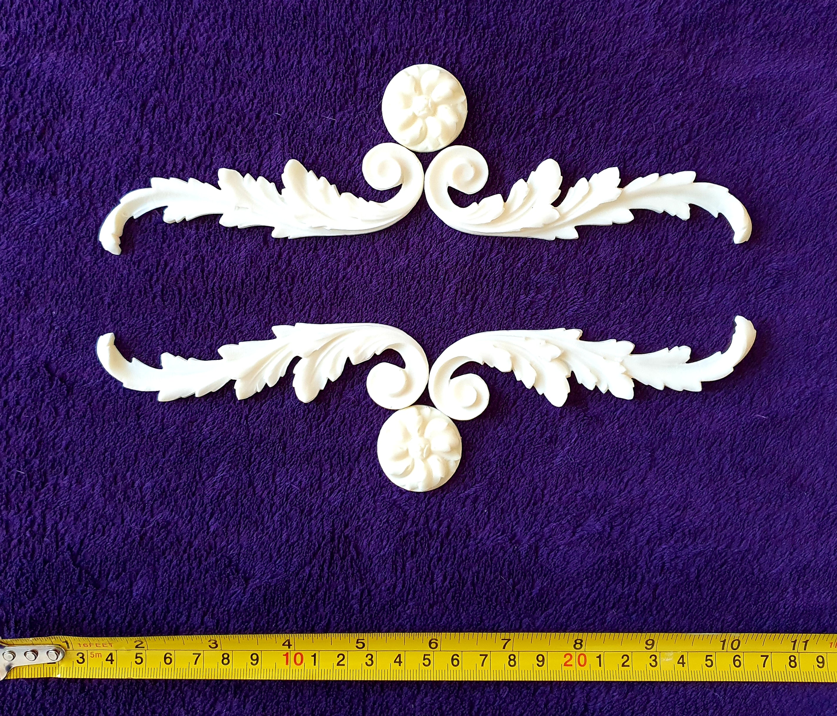 4 DECORATIVE SCROLL WALL MOUNT (No3)
