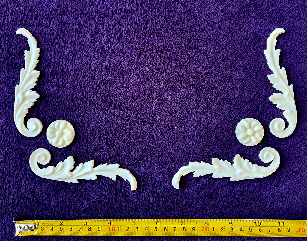 4 DECORATIVE SCROLL WALL MOUNT (No3)