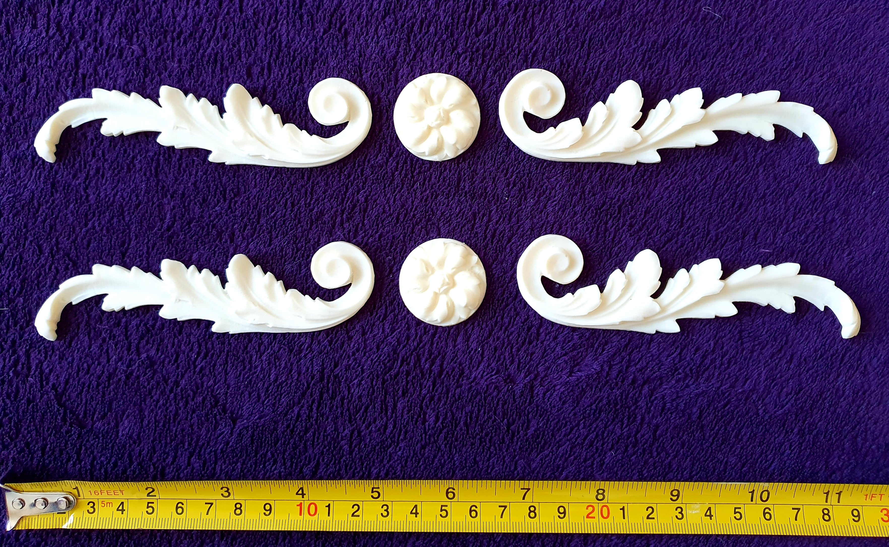 4 DECORATIVE SCROLL WALL MOUNT (No3)