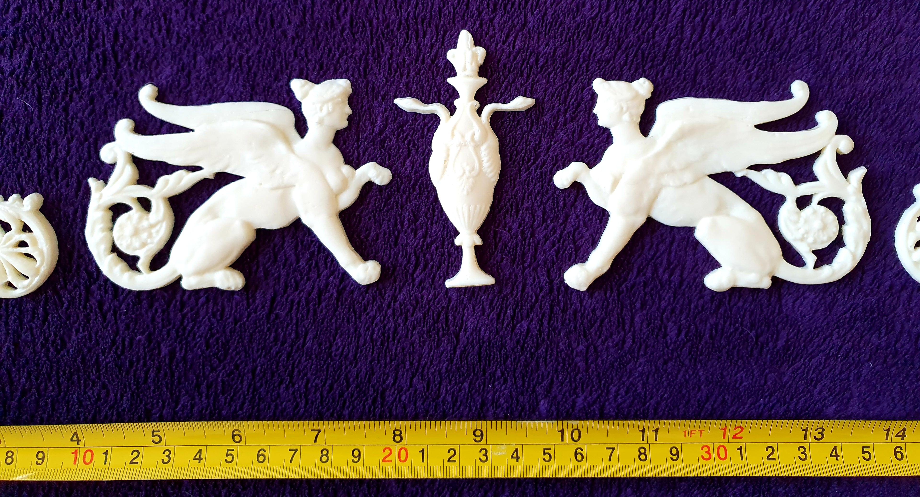 VICTORIAN EMPIRE SPHINX GRIFFIN ONLAY WALL MOULDING DECORATION (No20)