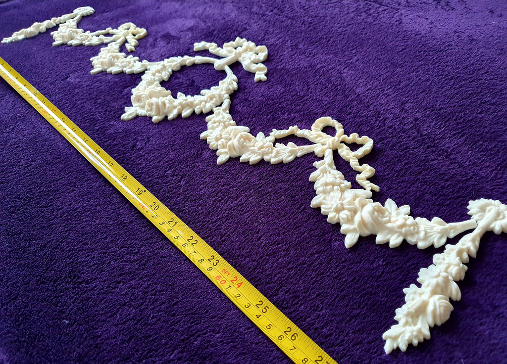 LARGE ORNATE DECORATIVE VICTORIAN FLORAL MOULDING (No2)