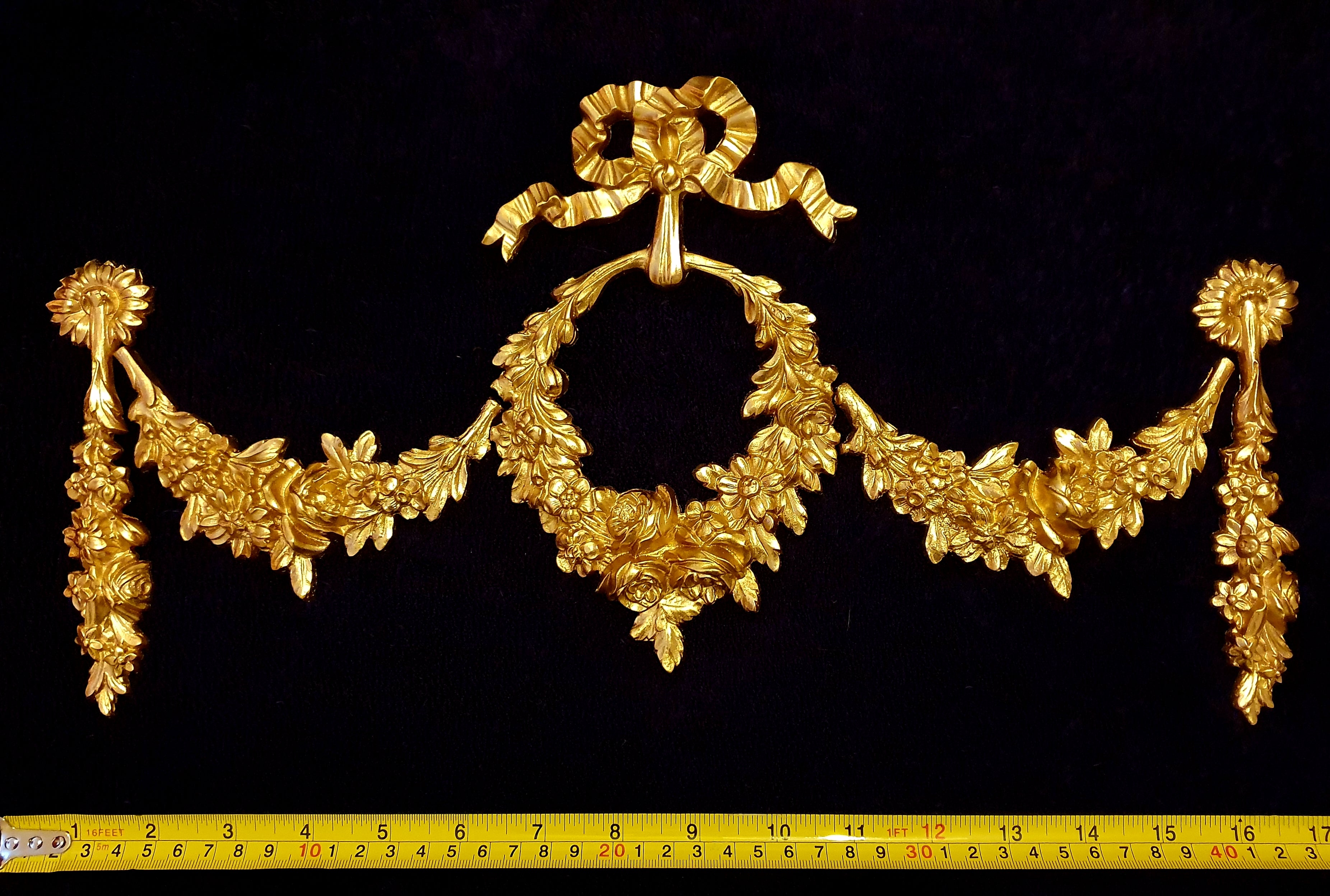 ORNATE DECORATIVE VICTORIAN FLORAL MOULDING (No1)