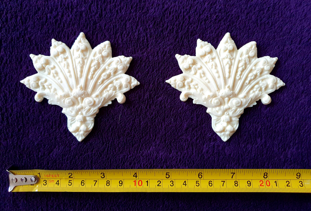 PAIR DECORATIVE MOULDING ANTIQUE STYLE WALL MIRROR DECORATION (No62)