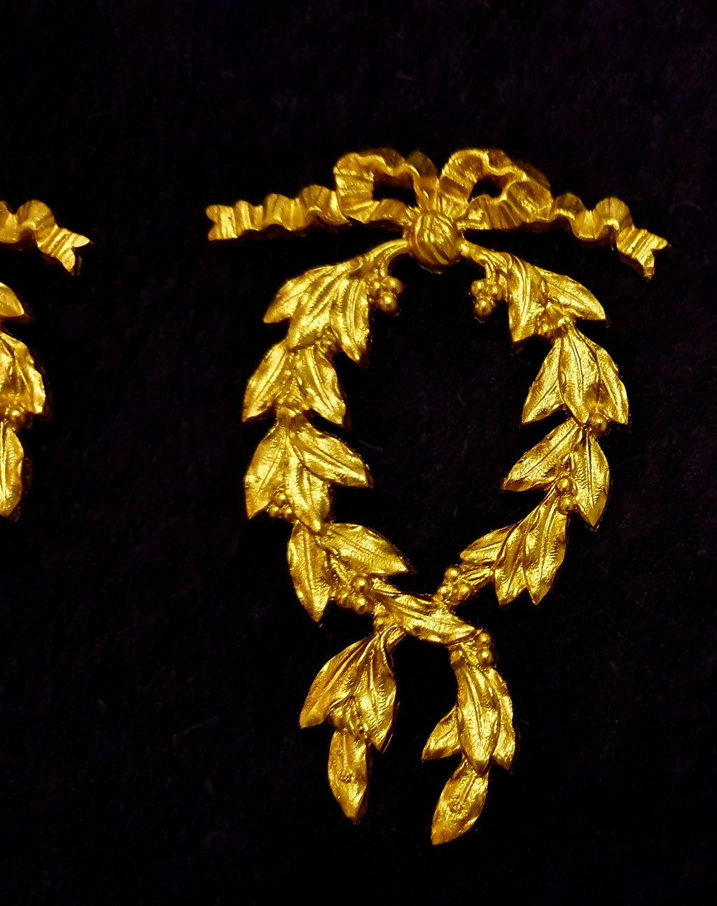 PAIR DECORATIVE MOULDING ANTIQUE STYLE WALL MIRROR DECORATION (No63)