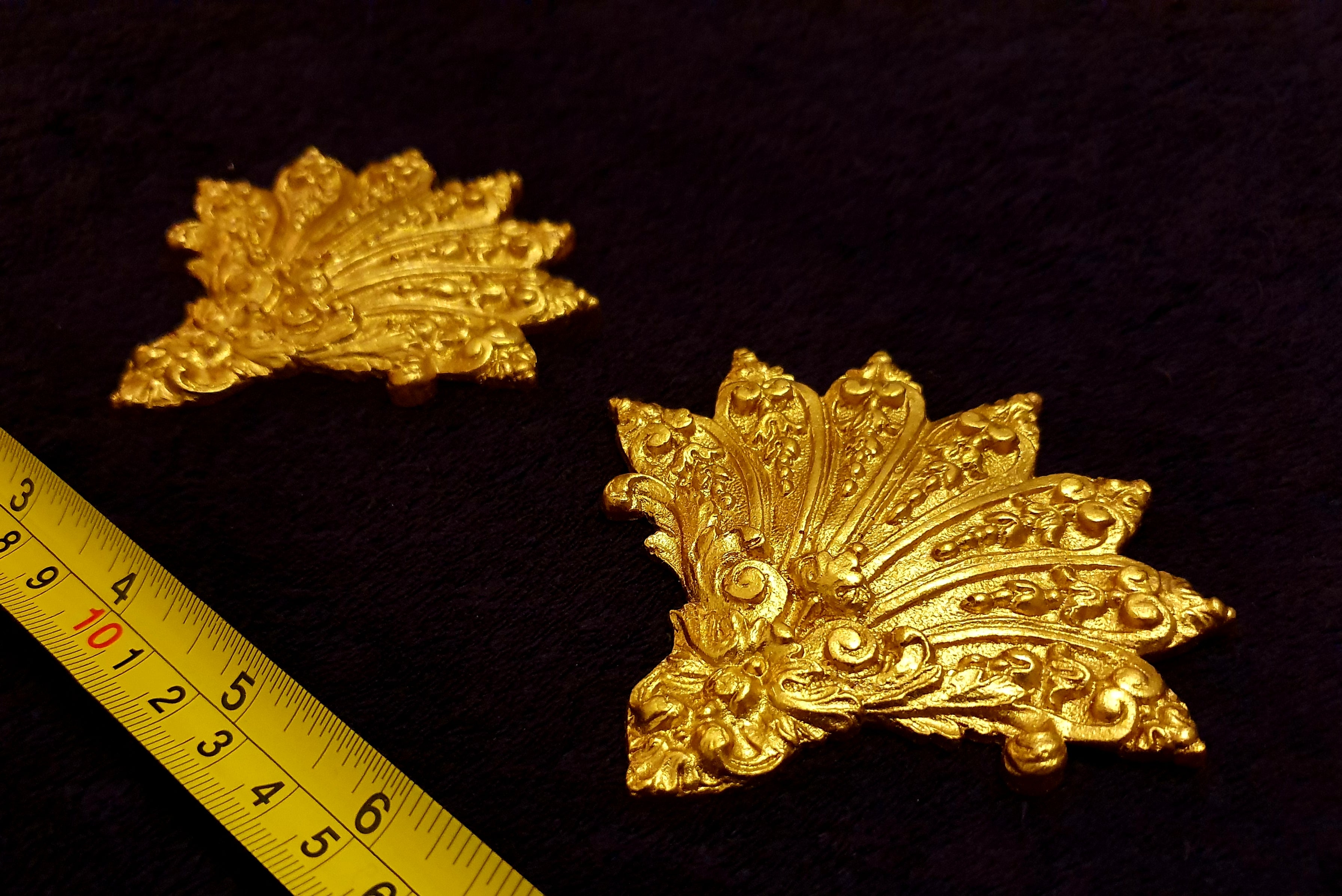 PAIR DECORATIVE MOULDING ANTIQUE STYLE WALL MIRROR DECORATION (No62)