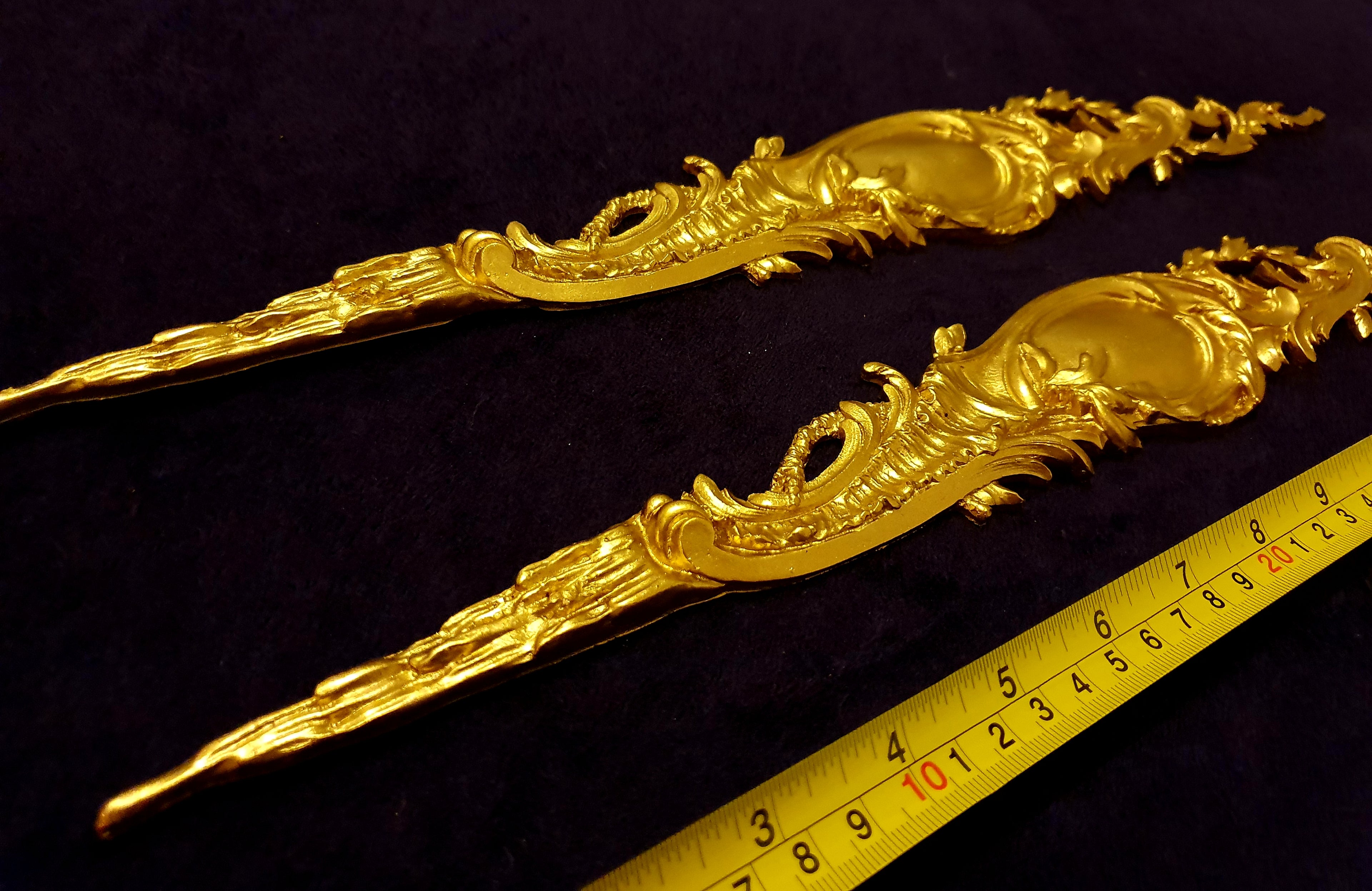 PAIR DECORATIVE MOULDING ANTIQUE STYLE WALL MIRROR DECORATION (No67)