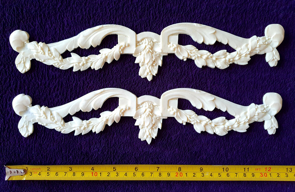 PAIR DECORATIVE MOULDING ANTIQUE ORNATE WALL OR FURNITURE DECORATION (No92)