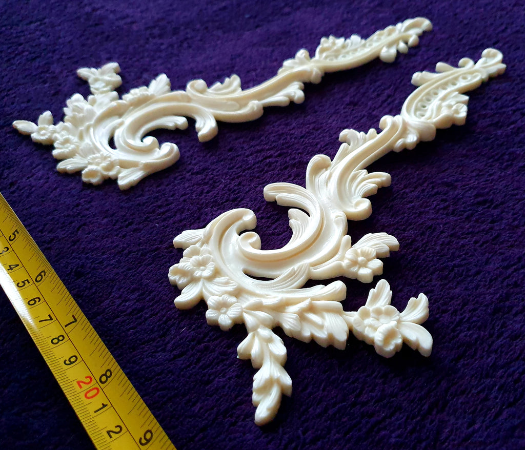PAIR ORNATE ANTIQUE STYLE WALL MIRROR MOULDING DECORATION (No112)