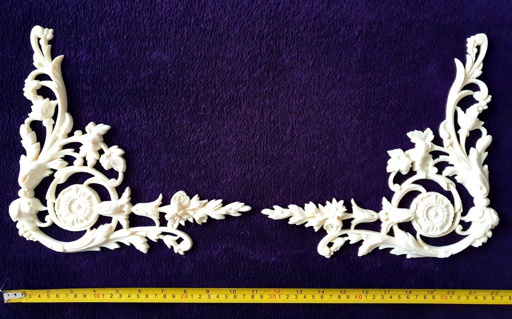 PAIR DECORATIVE MOULDING ANTIQUE ORNATE WALL OR FURNITURE DECORATION (No95)