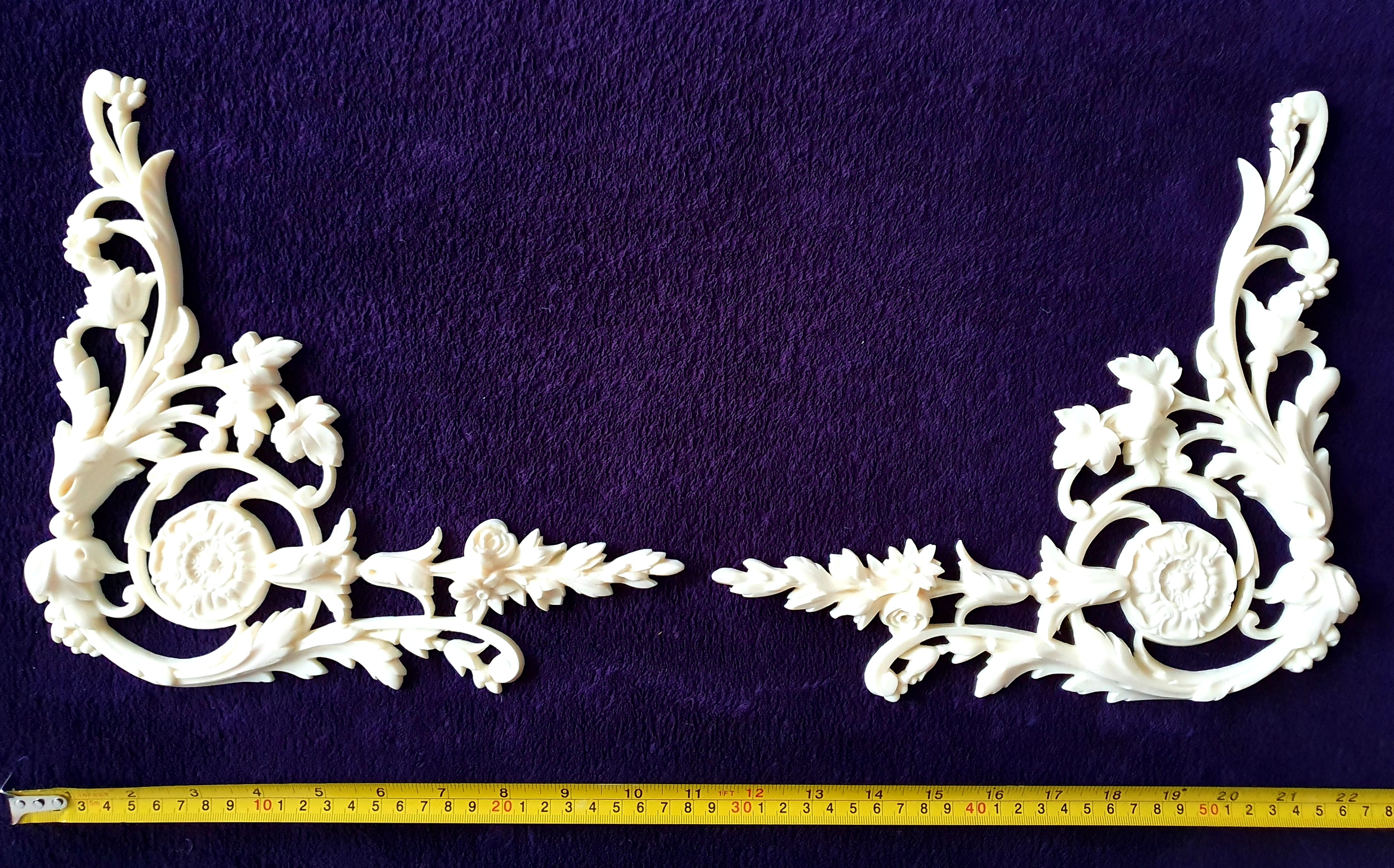 PAIR DECORATIVE MOULDING ANTIQUE ORNATE WALL OR FURNITURE DECORATION (No95)