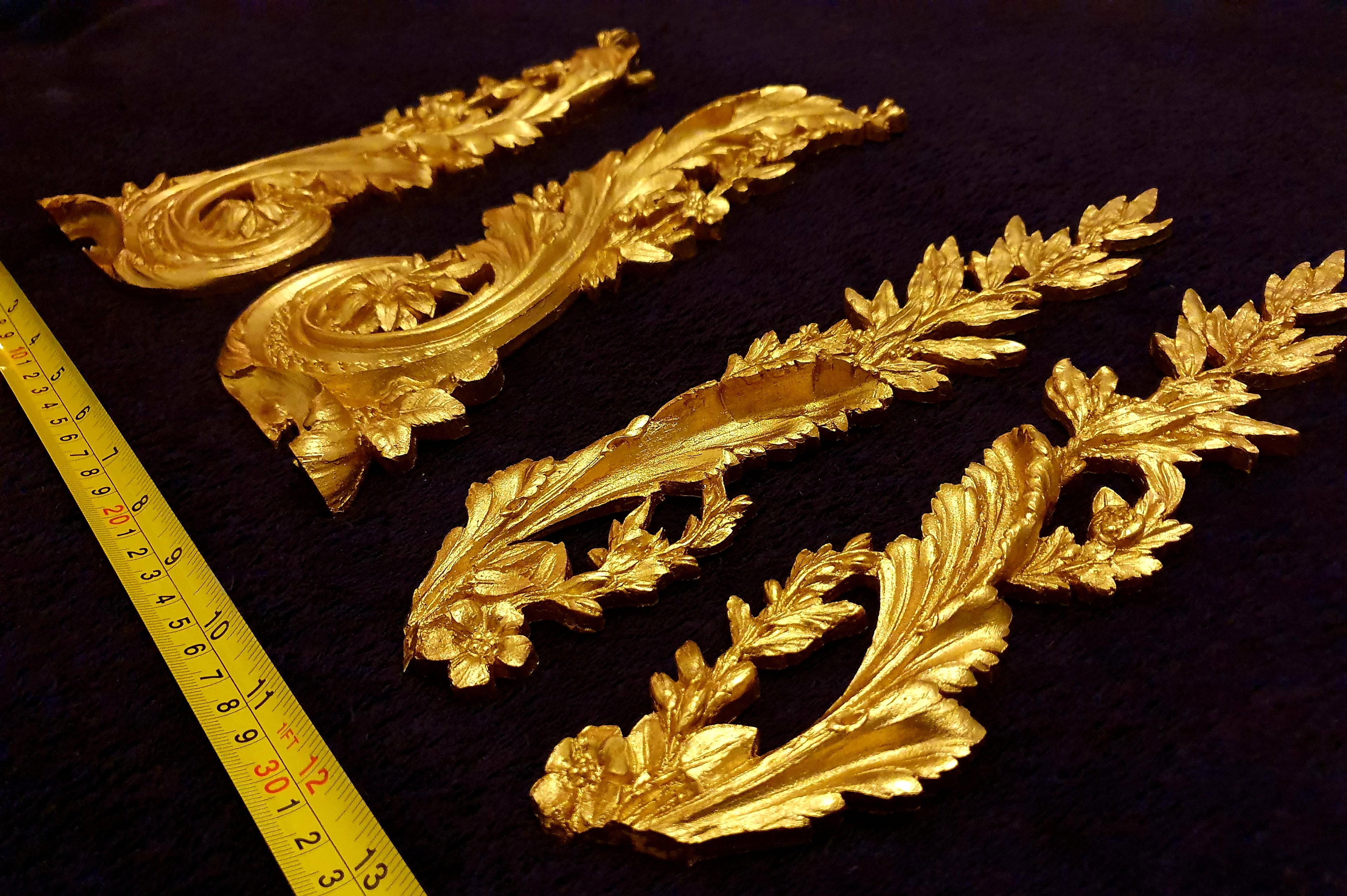 PAIR DECORATIVE MOULDING ANTIQUE ORNATE WALL OR FURNITURE DECORATION (No96)
