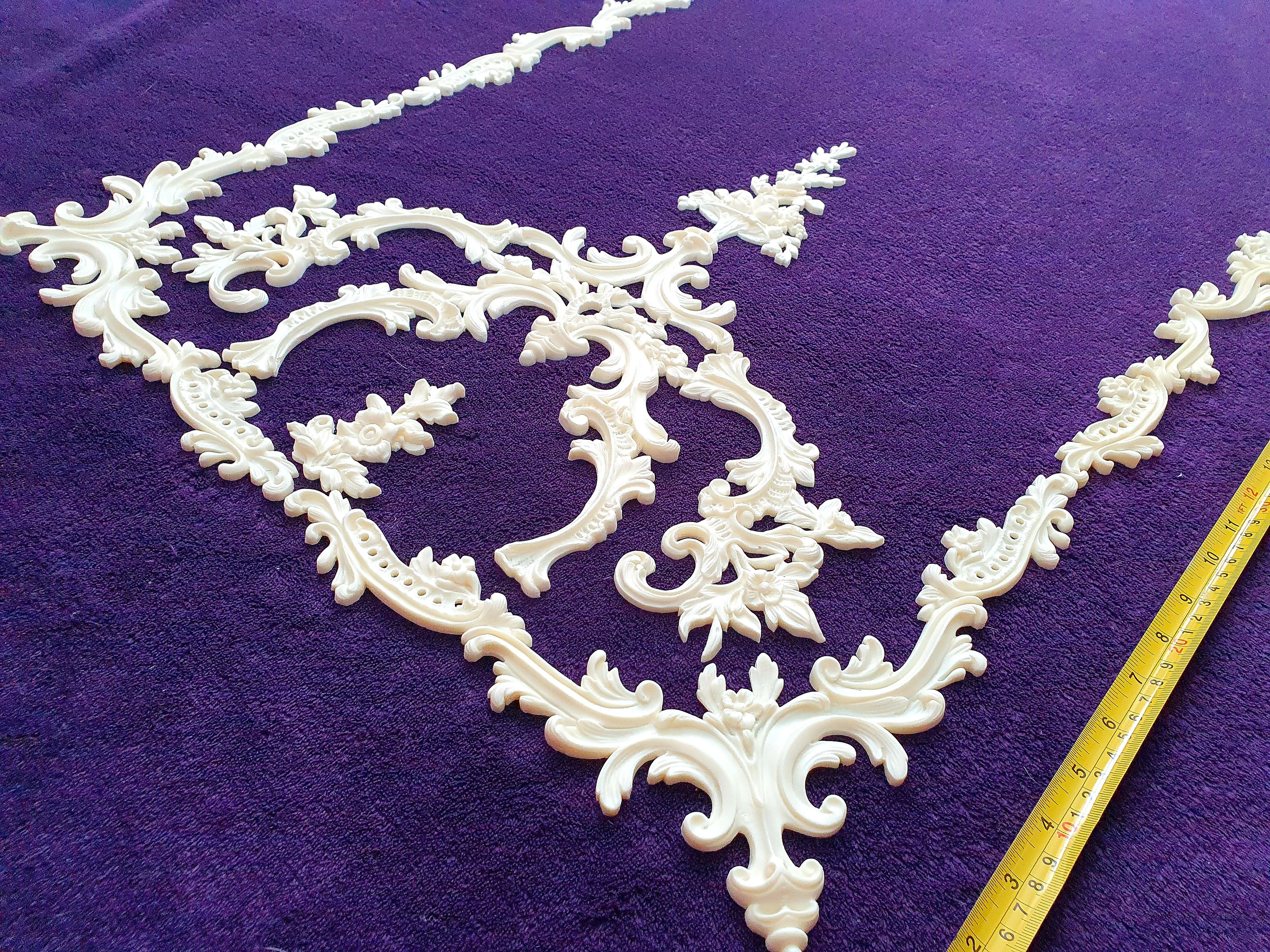 1 DECORATIVE ANTIQUE LOUIS XV STYLE GILT OR WHITE WALL PANELLING PANEL (No117)
