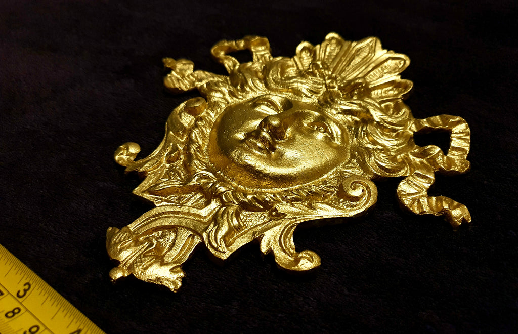 LARGE ORNATE LOUIS XVI WALL FEMALE FACE MOULDING DECORATION (No132)