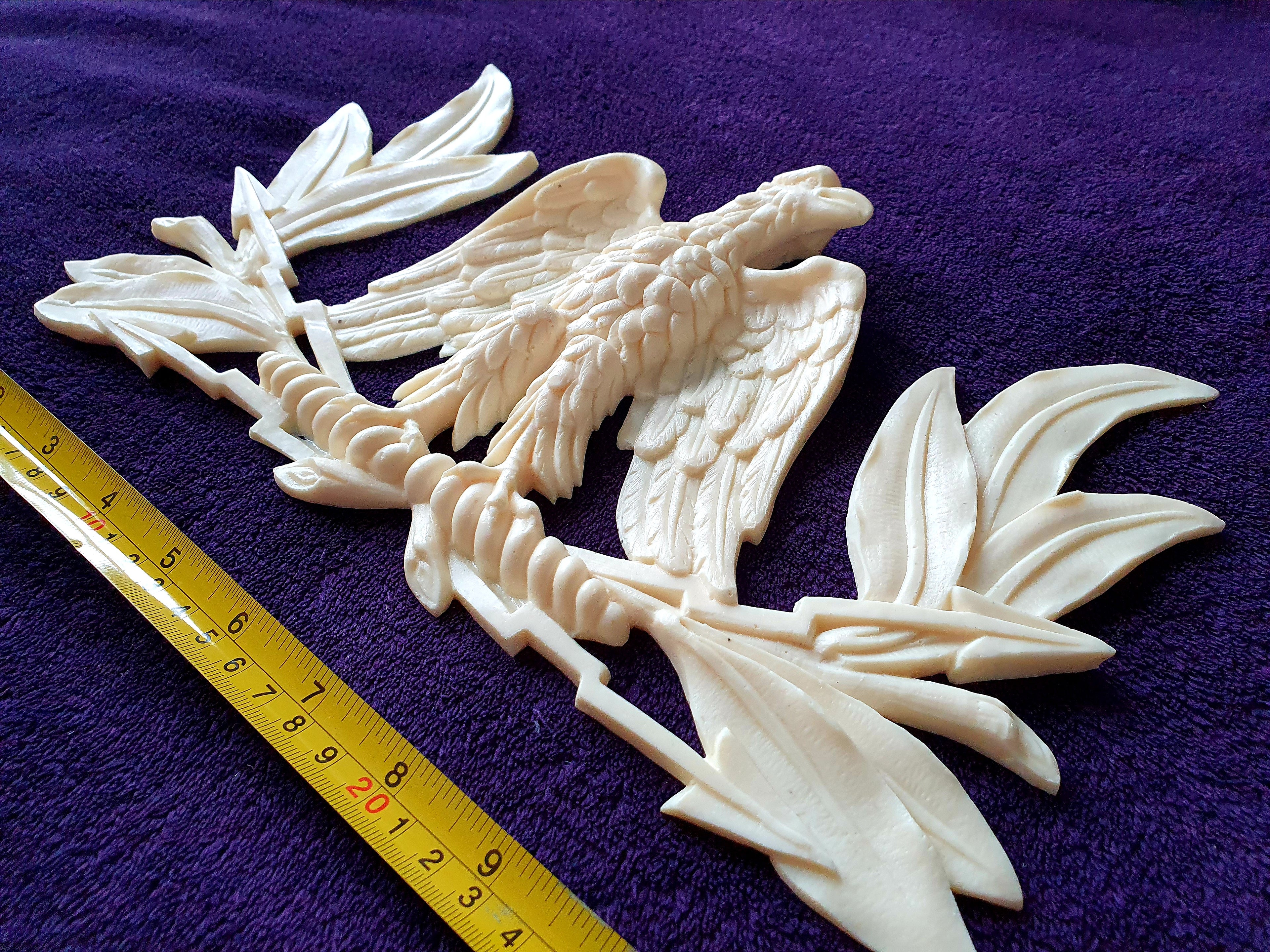 ORNATE LARGE ANTIQUE STYLE EAGLE WALL MIRROR MOULDING DECORATION (No135)