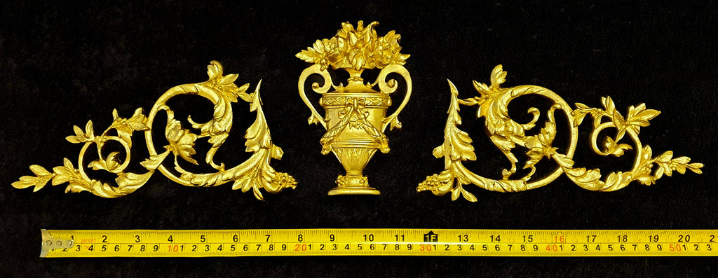 DECORATIVE RESIN MOULDING LOUIS XVI ANTIQUE APPLIQUE GILT WHITE WALL DECORATION (No141)
