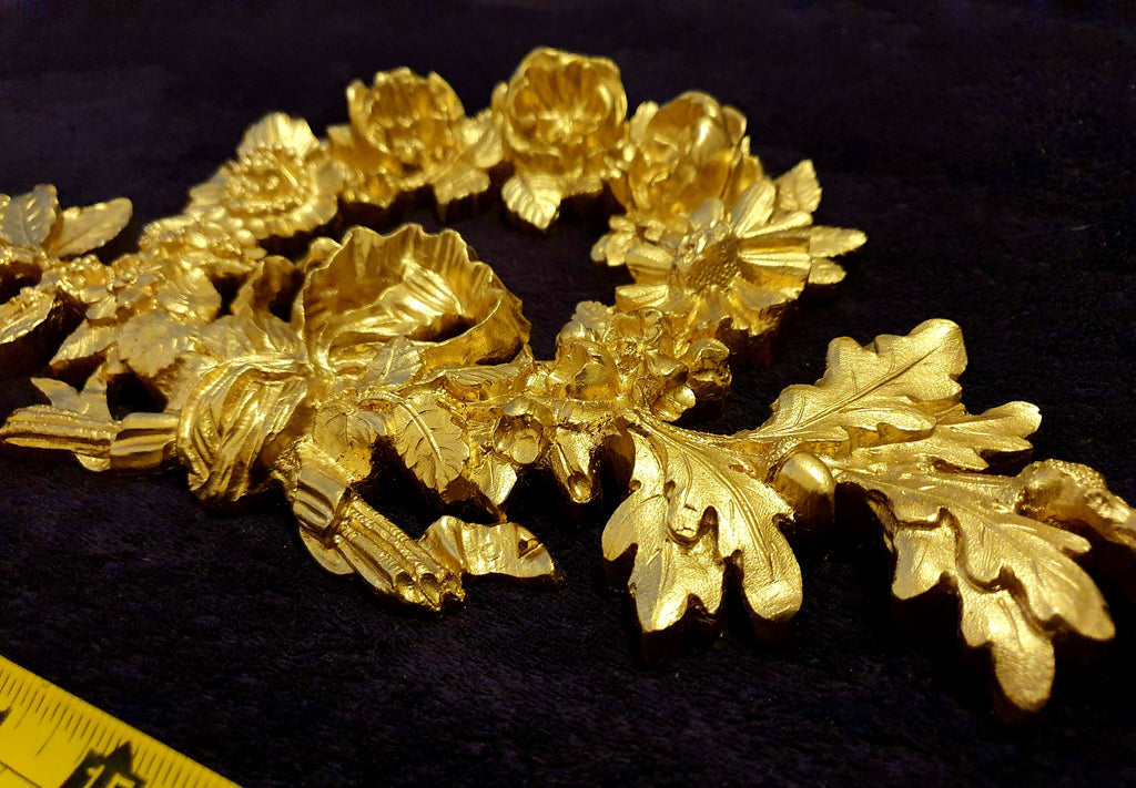 LARGE DECORATIVE RESIN PEDIMENT LOUIS XVI FLORAL APPLIQUE GILT WHITE DECORATION (No142)