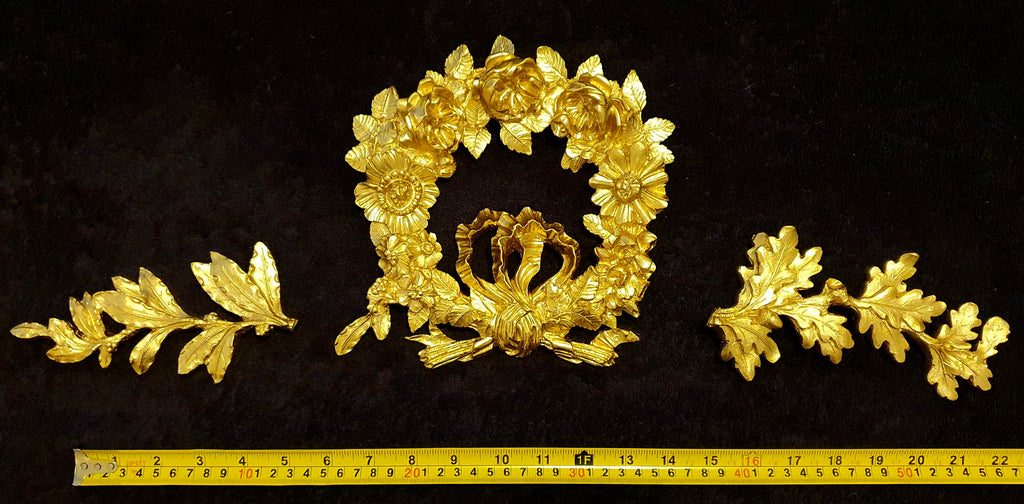 LARGE DECORATIVE RESIN PEDIMENT LOUIS XVI FLORAL APPLIQUE GILT WHITE DECORATION (No142)