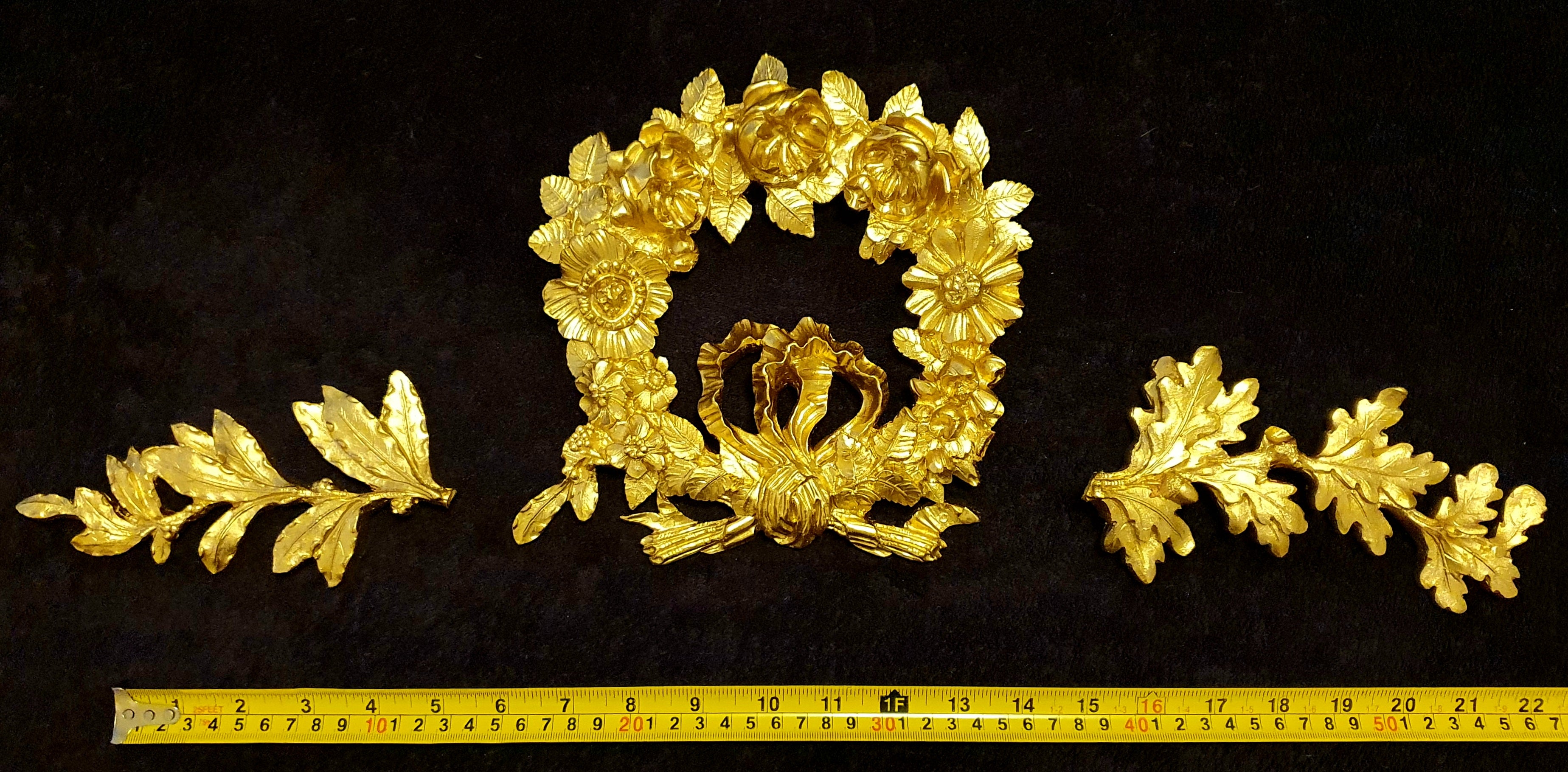 LARGE DECORATIVE RESIN PEDIMENT LOUIS XVI FLORAL APPLIQUE GILT WHITE DECORATION (No142)