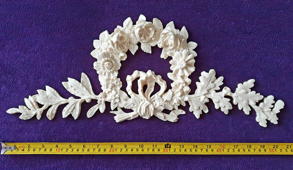 LARGE DECORATIVE RESIN PEDIMENT LOUIS XVI FLORAL APPLIQUE GILT WHITE DECORATION (No142)
