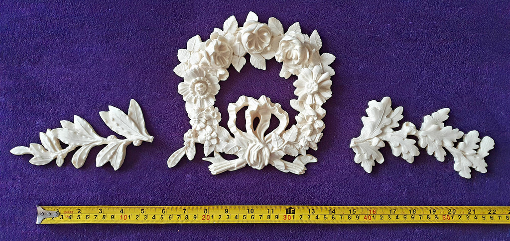 LARGE DECORATIVE RESIN PEDIMENT LOUIS XVI FLORAL APPLIQUE GILT WHITE DECORATION (No142)