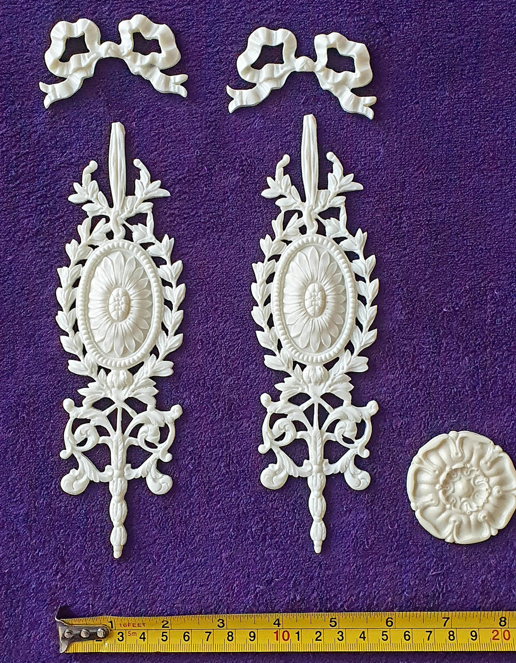 PAIR DECORATIVE MOULDING ANTIQUE ORNATE WALL OR FURNITURE DECORATION (No147)