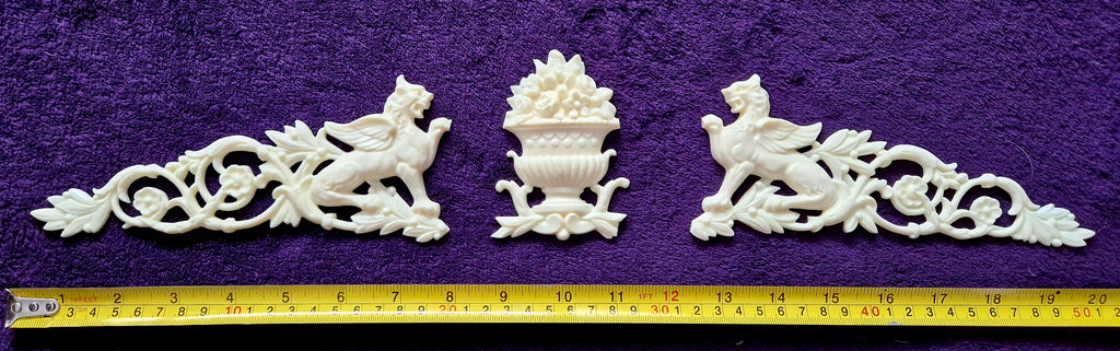 LARGE EMPIRE ONLAY GRIFFIN WALL APPLIQUE MOULDING (No45)