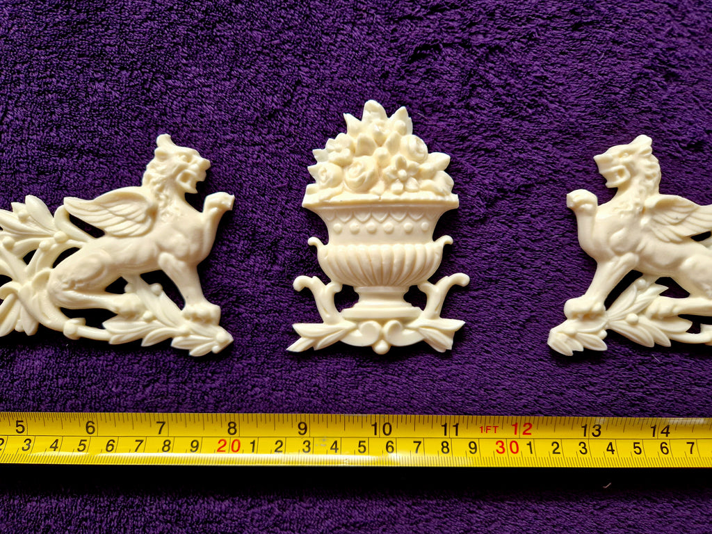 LARGE EMPIRE ONLAY GRIFFIN WALL APPLIQUE MOULDING (No45)